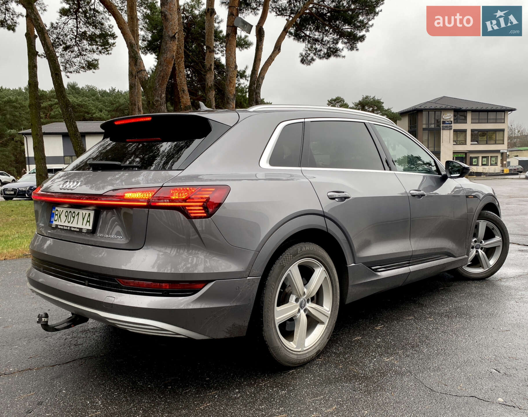 Audi e-tron 2020 VIN WAUZZZGE4LB036699 фото оголошення 12 з 31