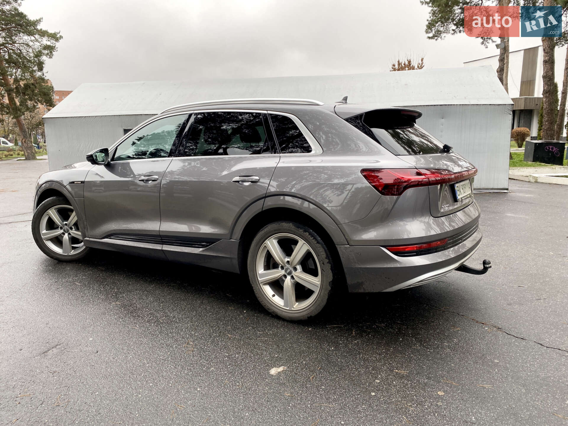 Audi e-tron 2020 VIN WAUZZZGE4LB036699 фото оголошення 13 з 31