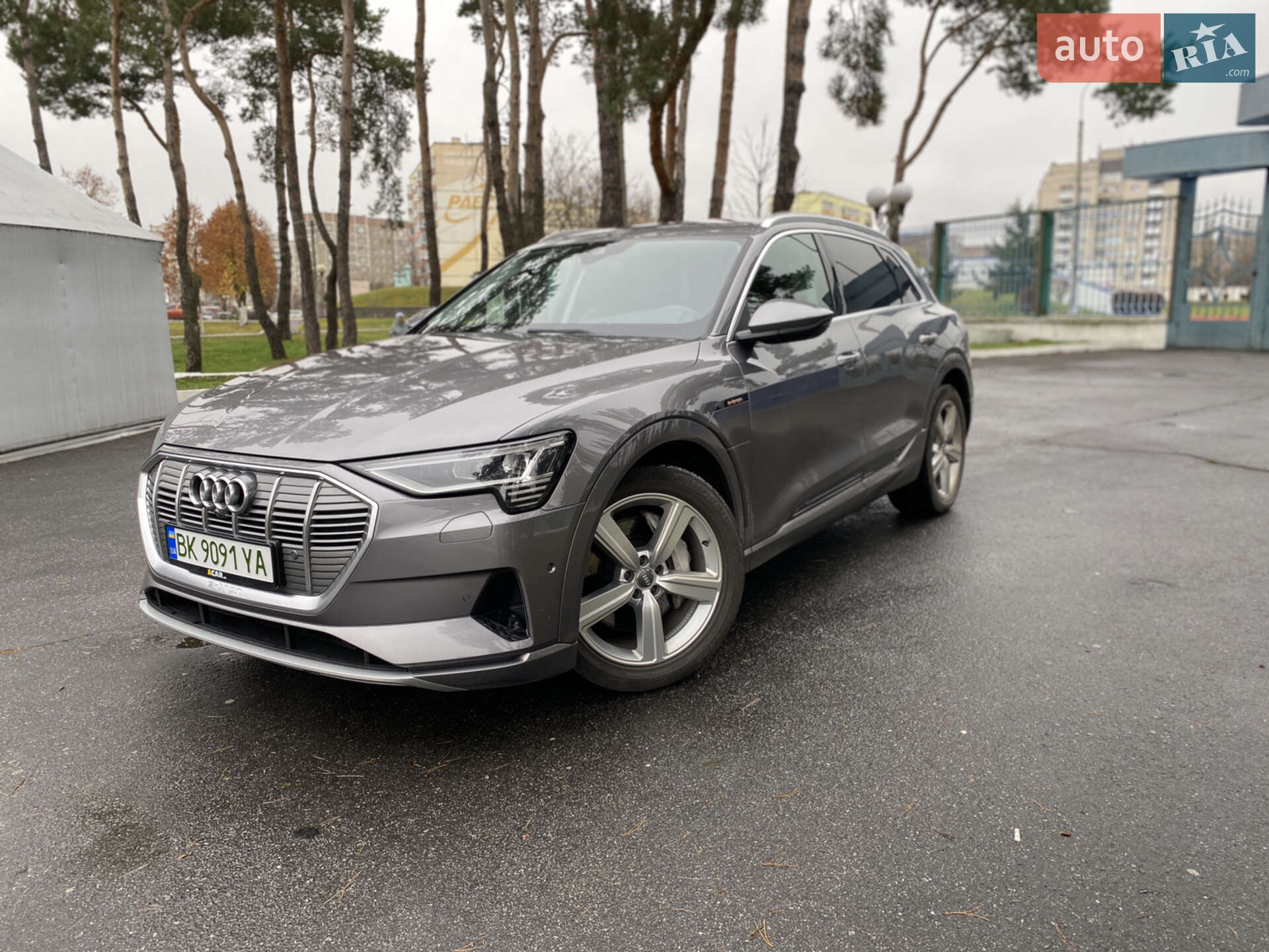 Audi e-tron 2020 VIN WAUZZZGE4LB036699 фото оголошення 5 з 31