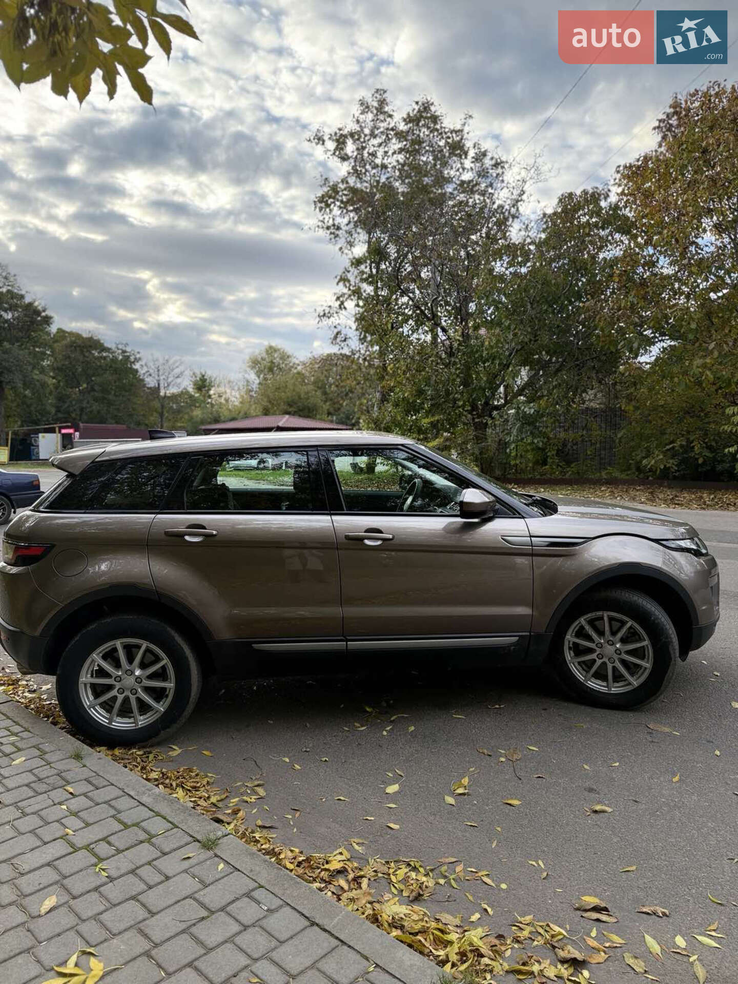 Land Rover Range Rover Evoque 2017 VIN SALVA2BN8HH247764 фото оголошення 17 з 21
