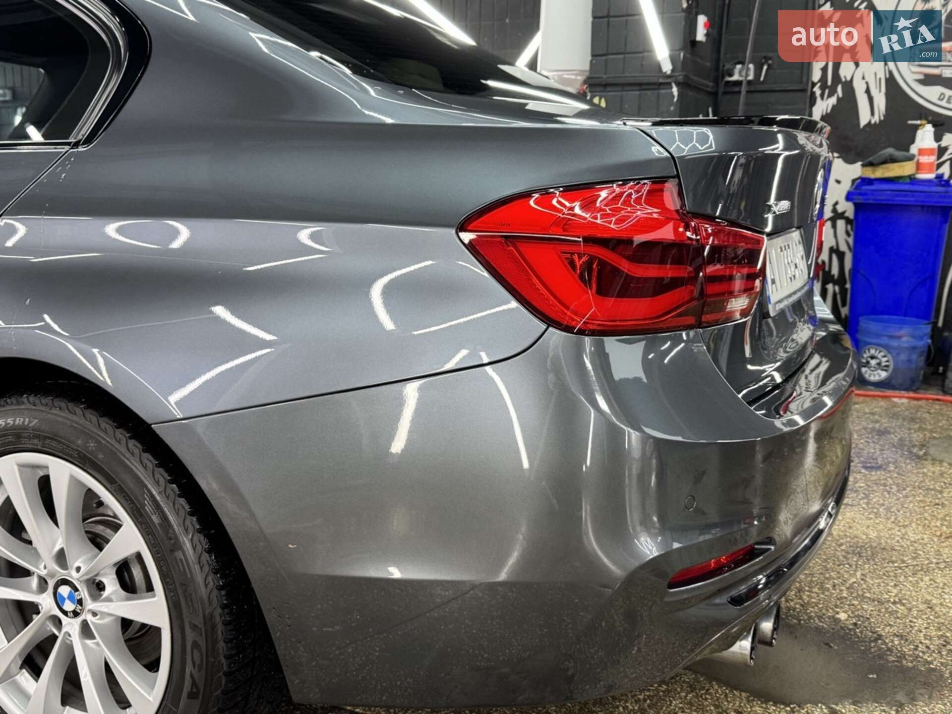 BMW 3 Series 2017 VIN WBA8D9C55HK677545 фото оголошення 9 з 24