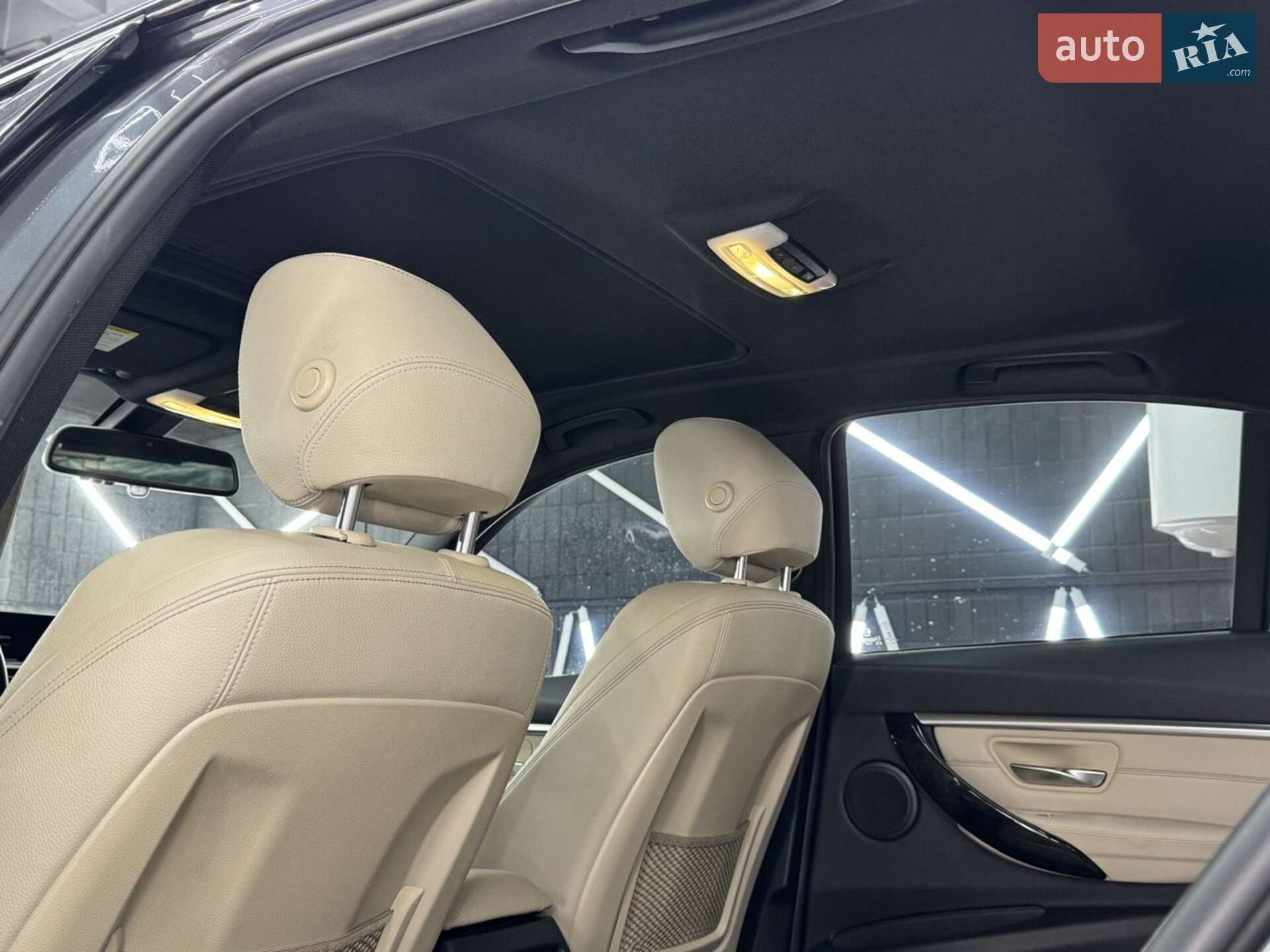 BMW 3 Series 2017 VIN WBA8D9C55HK677545 фото оголошення 10 з 24