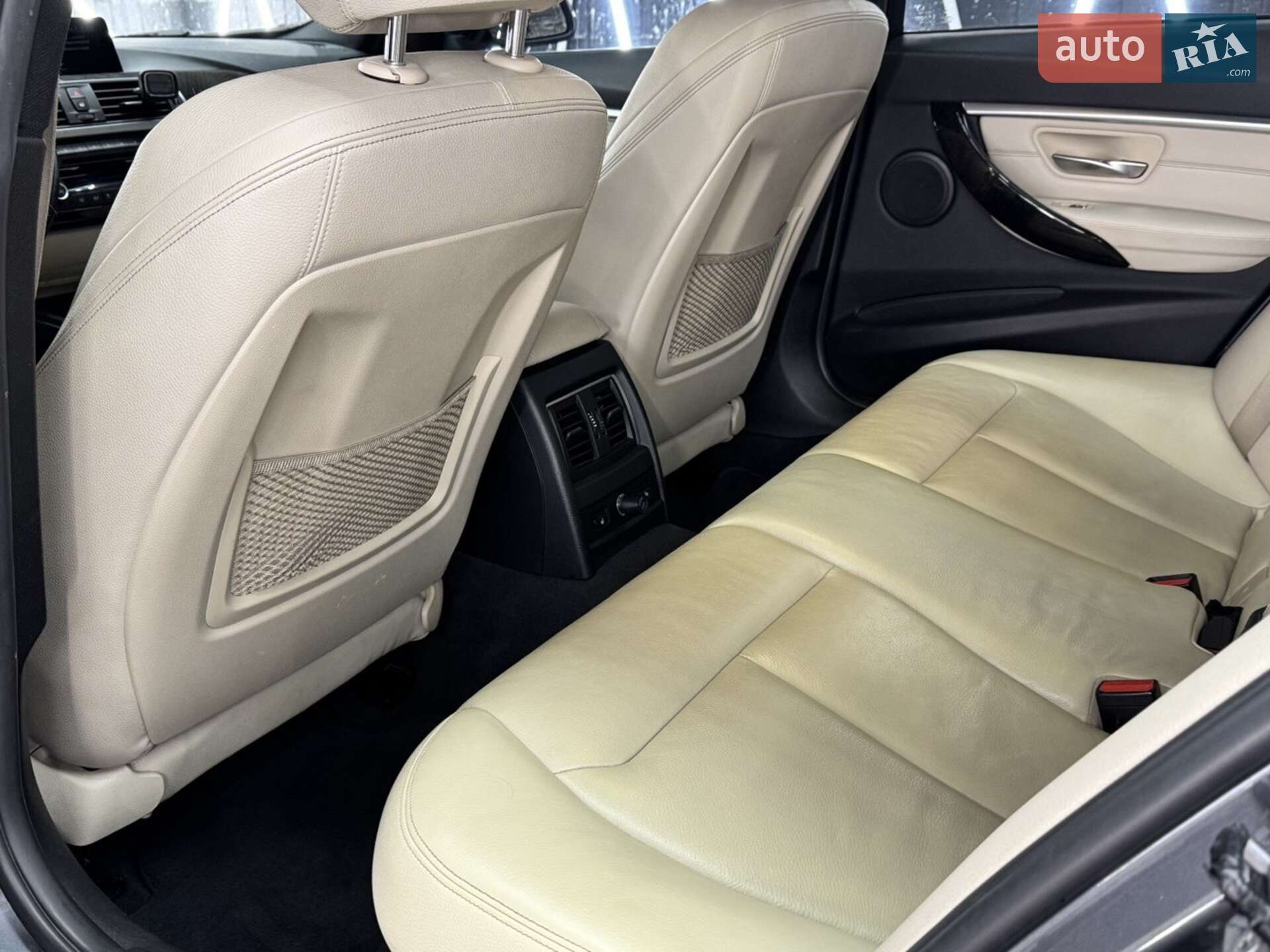 BMW 3 Series 2017 VIN WBA8D9C55HK677545 фото оголошення 11 з 24