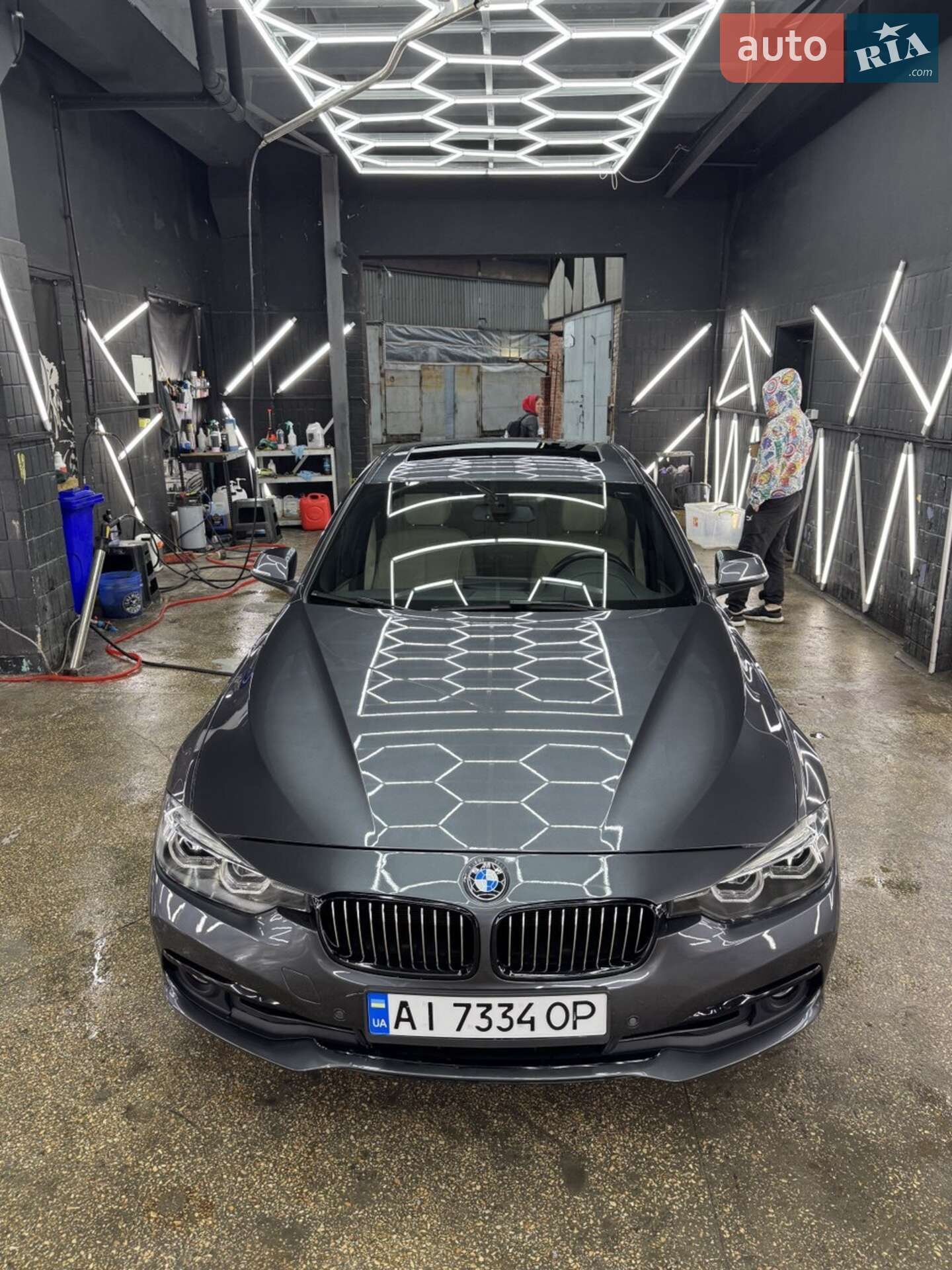 BMW 3 Series 2017 VIN WBA8D9C55HK677545 фото оголошення 8 з 26