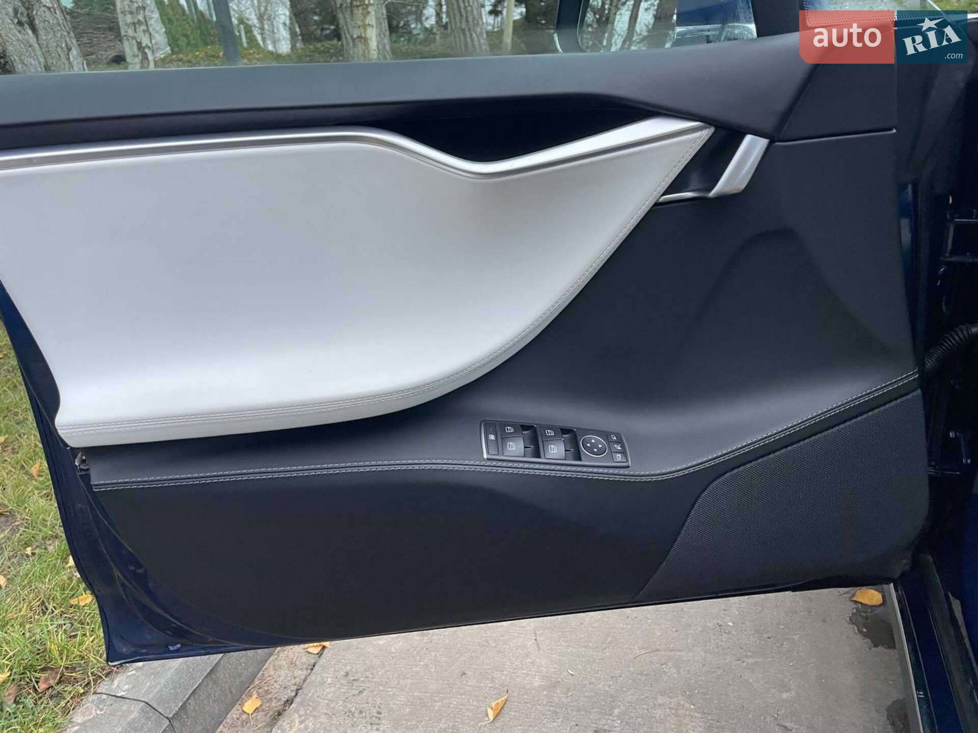 Tesla Model S 2017 VIN 5YJSA1E29HF198001 фото оголошення 13 з 22
