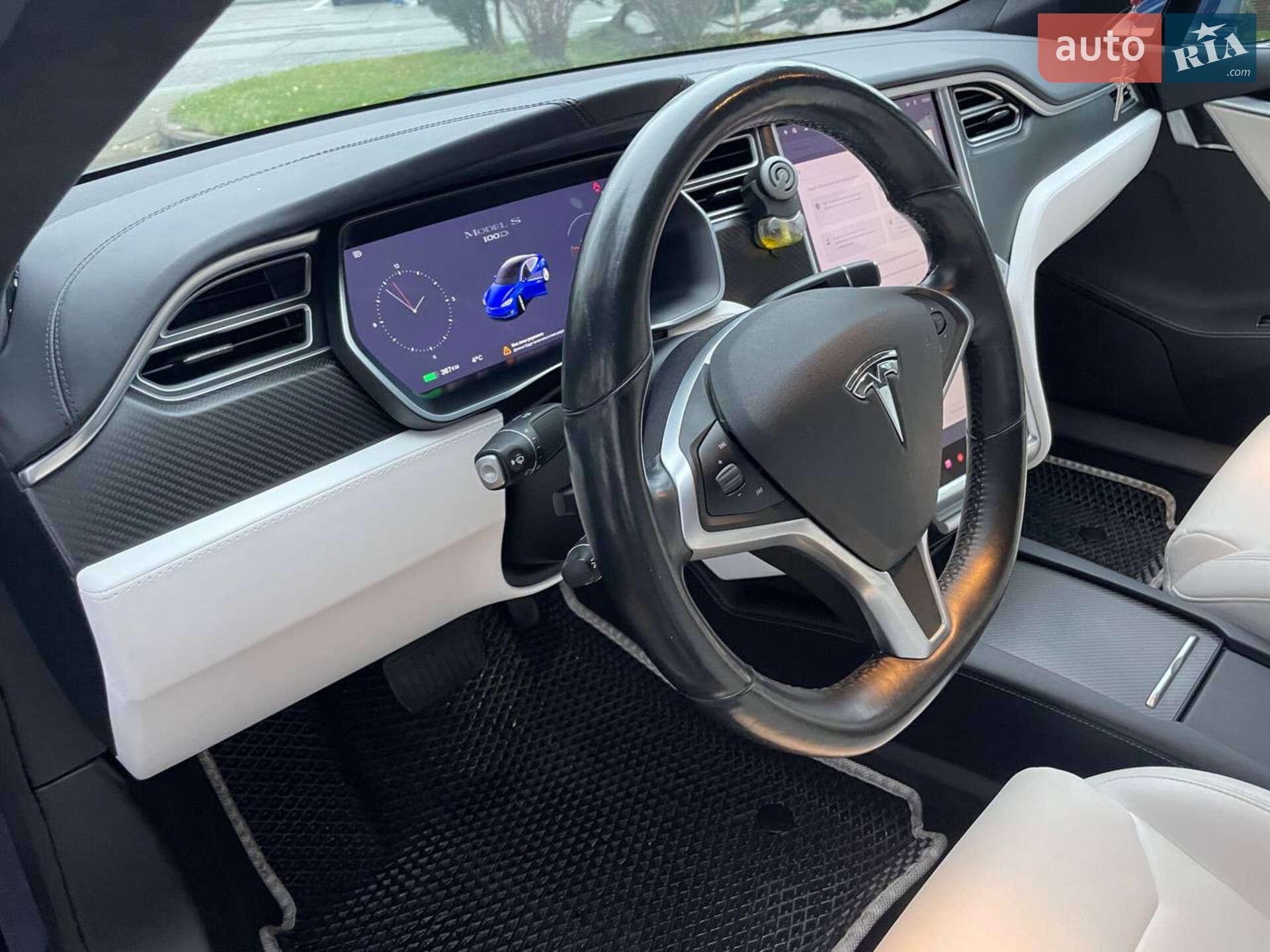 Tesla Model S 2017 VIN 5YJSA1E29HF198001 фото оголошення 11 з 22