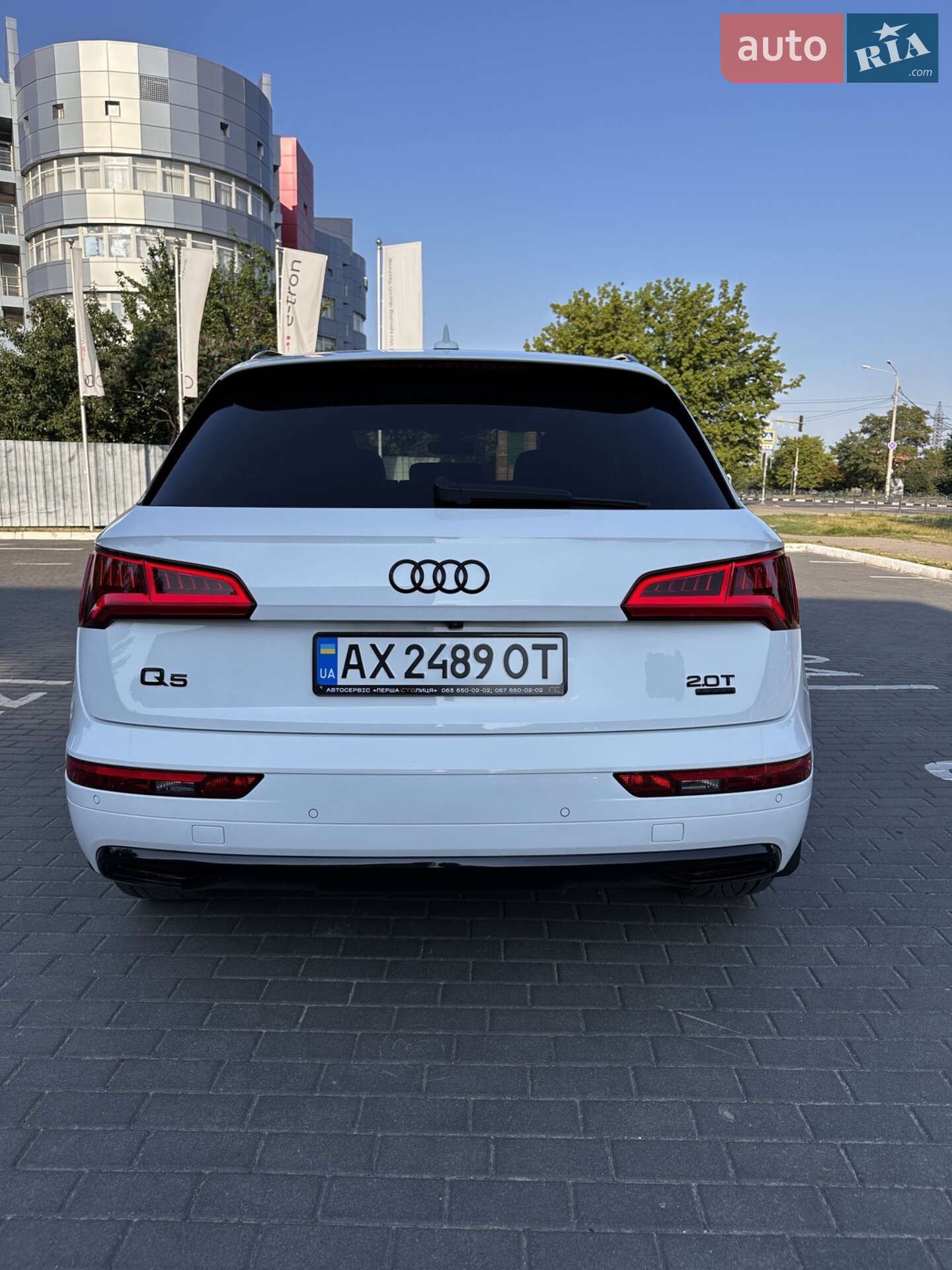 Audi Q5 2018 VIN WA1BNAFY0J2133290 фото оголошення 4 з 58