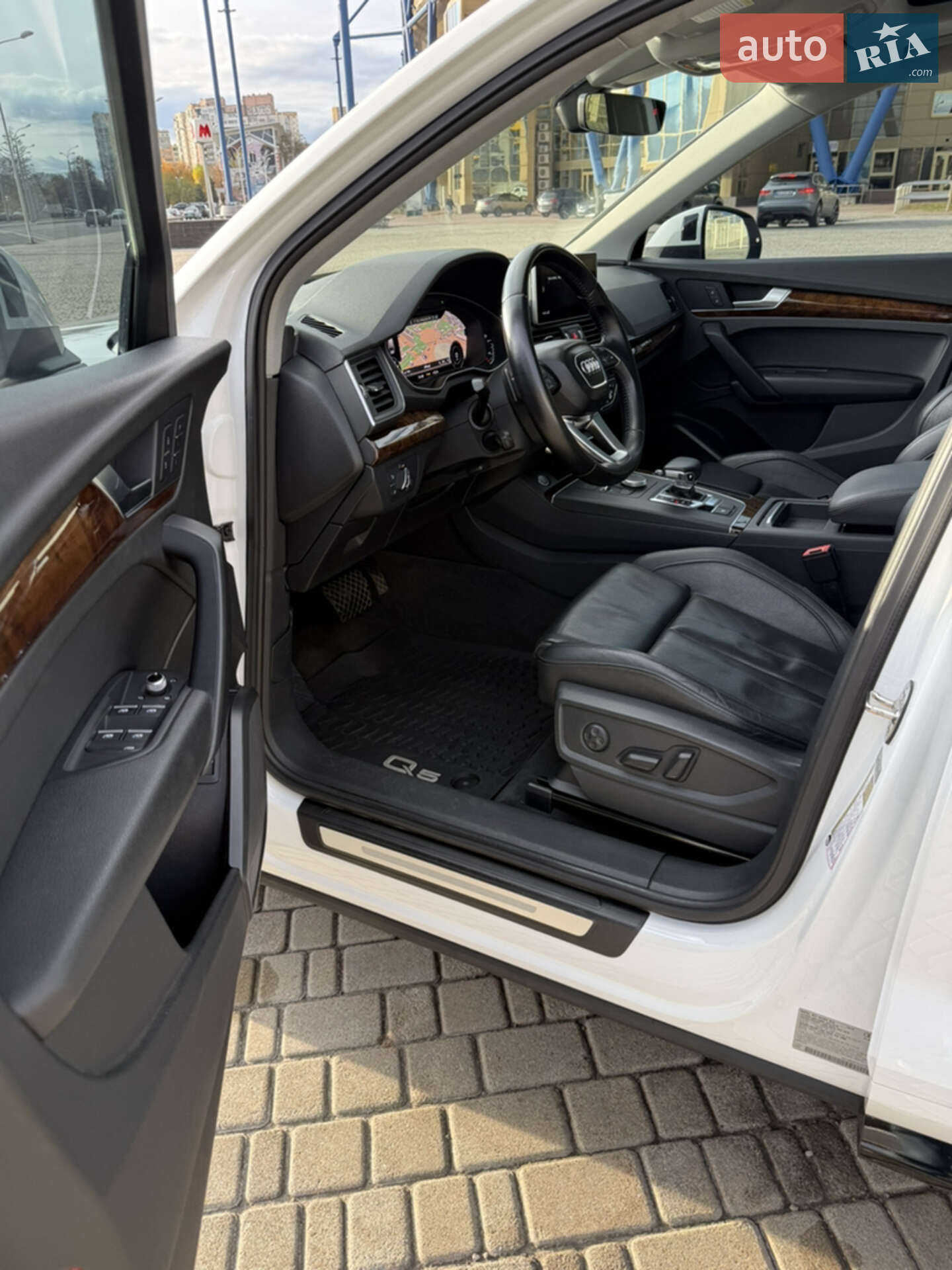 Audi Q5 2018 VIN WA1BNAFY0J2133290 фото оголошення 20 з 58