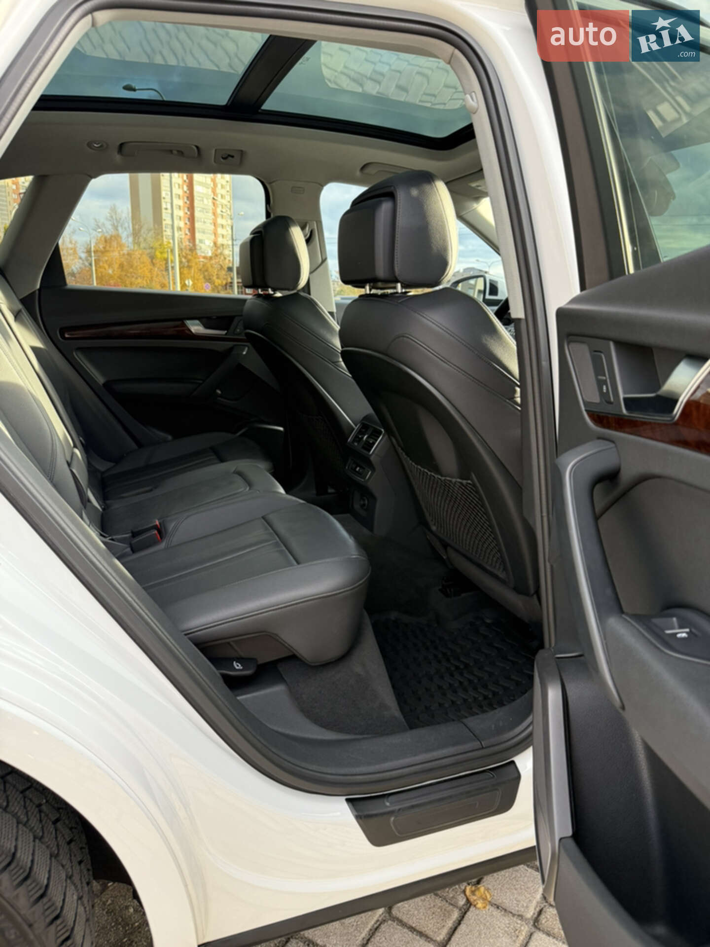 Audi Q5 2018 VIN WA1BNAFY0J2133290 фото оголошення 27 з 58