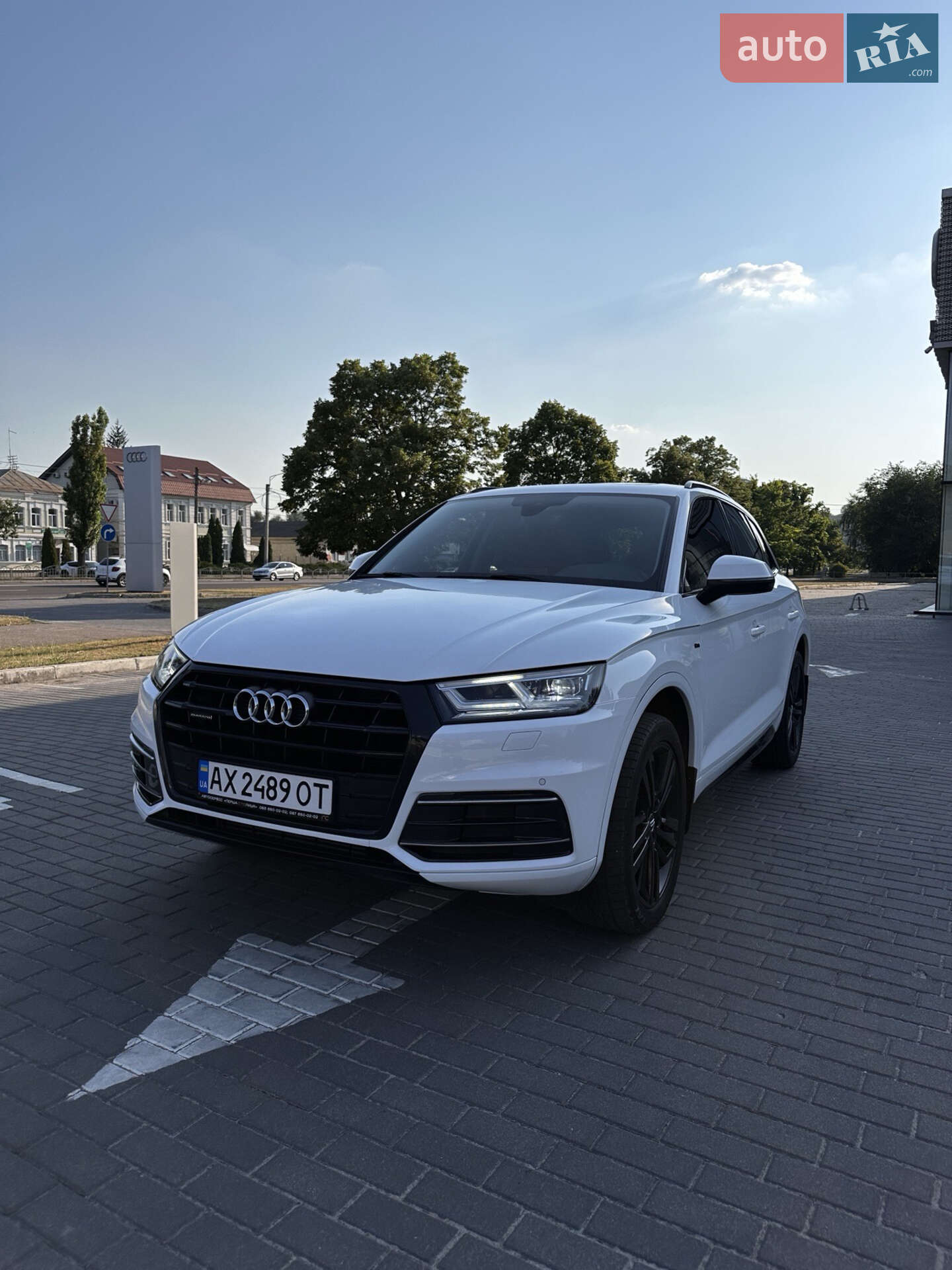Audi Q5 2018 VIN WA1BNAFY0J2133290 фото оголошення 31 з 58