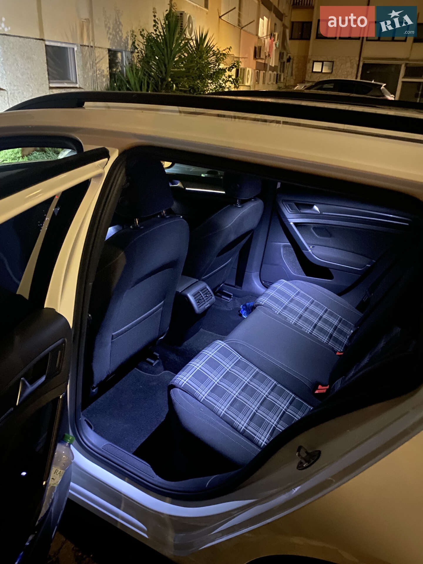Volkswagen Golf 2018 VIN WVWZZZAUZJP615952 фото оголошення 3 з 7