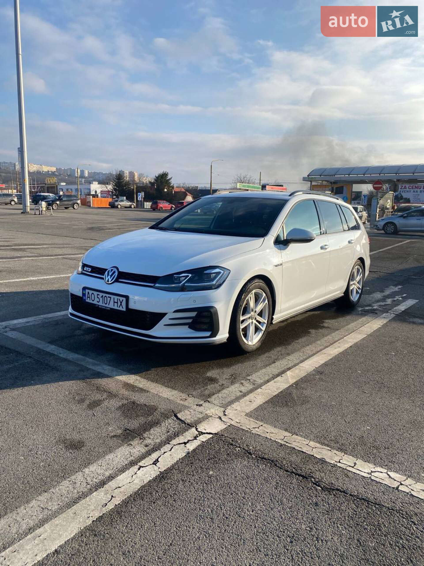 Volkswagen Golf 2018 VIN WVWZZZAUZJP615952 фото оголошення 4 з 7