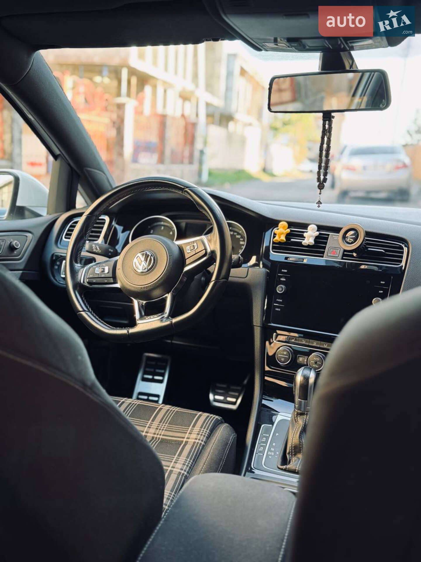 Volkswagen Golf 2018 VIN WVWZZZAUZJP615952 фото оголошення 6 з 7