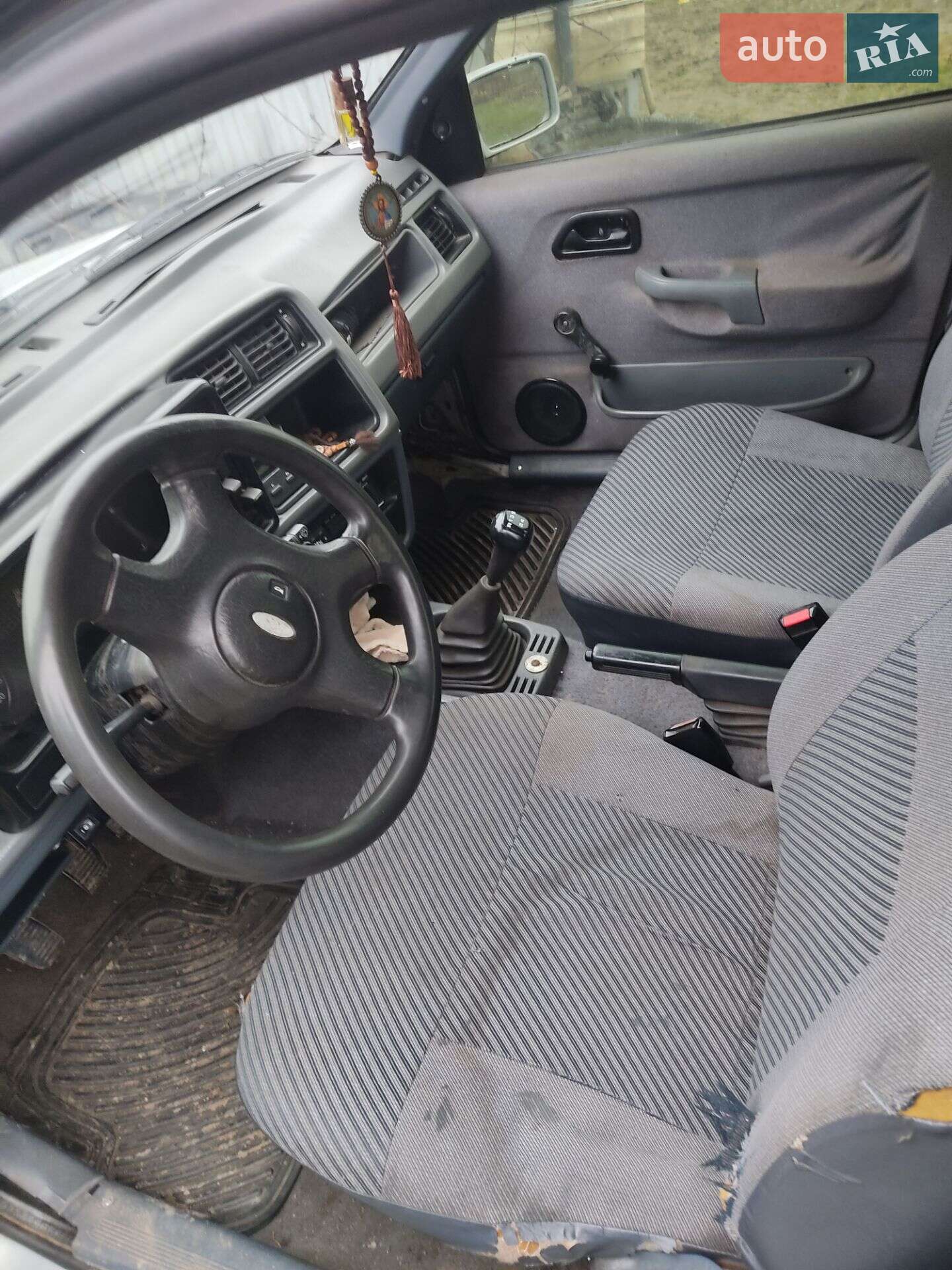 Ford Sierra 1987 VIN WF0FXXGBBFHL80577 фото оголошення 3 з 8