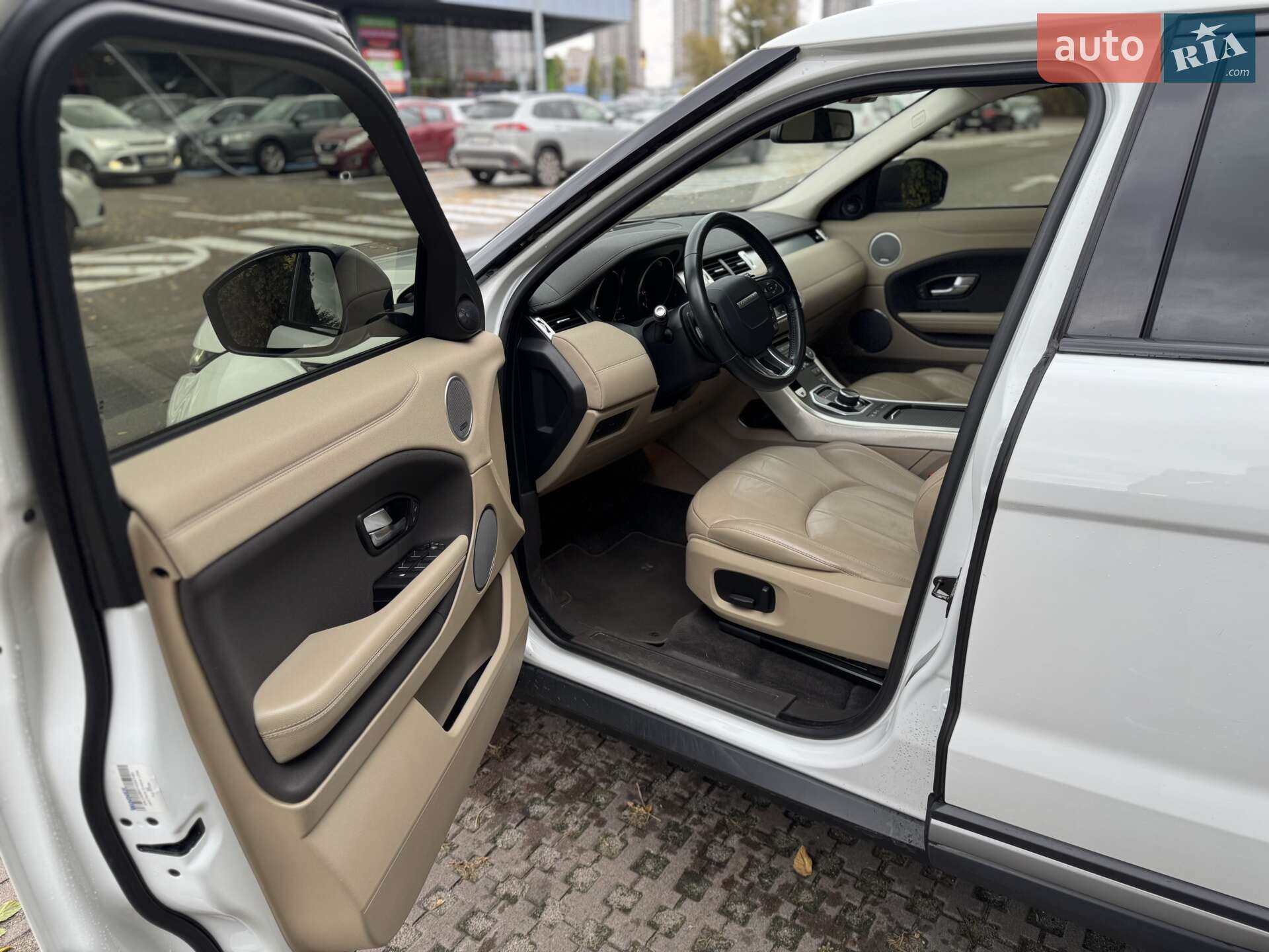 Land Rover Range Rover Evoque 2017 VIN SALVA2BN1HH247492 фото оголошення 2 з 17