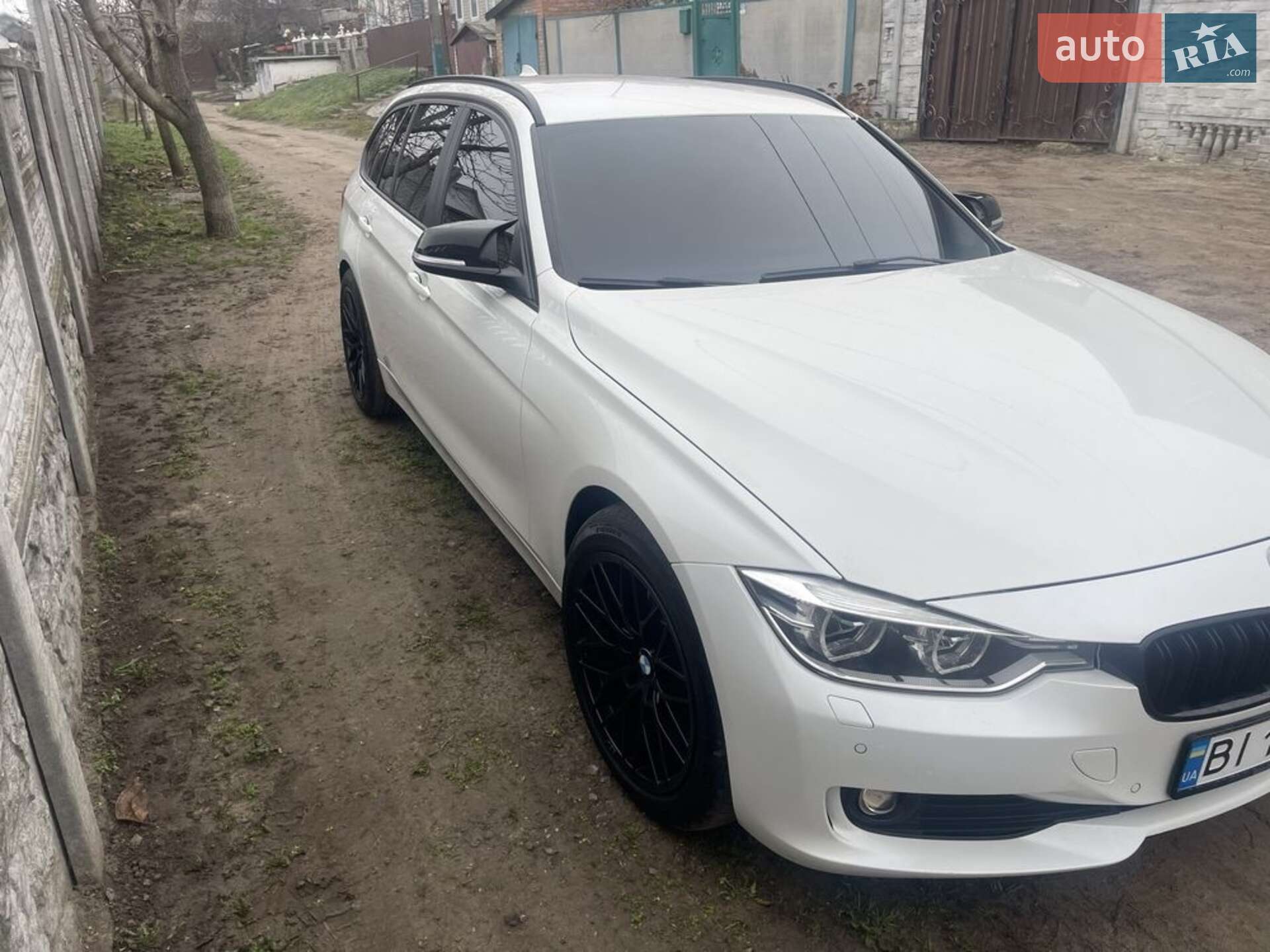 BMW 3 Series 2014 VIN WBA3K11070F860371 фото оголошення 2 з 8
