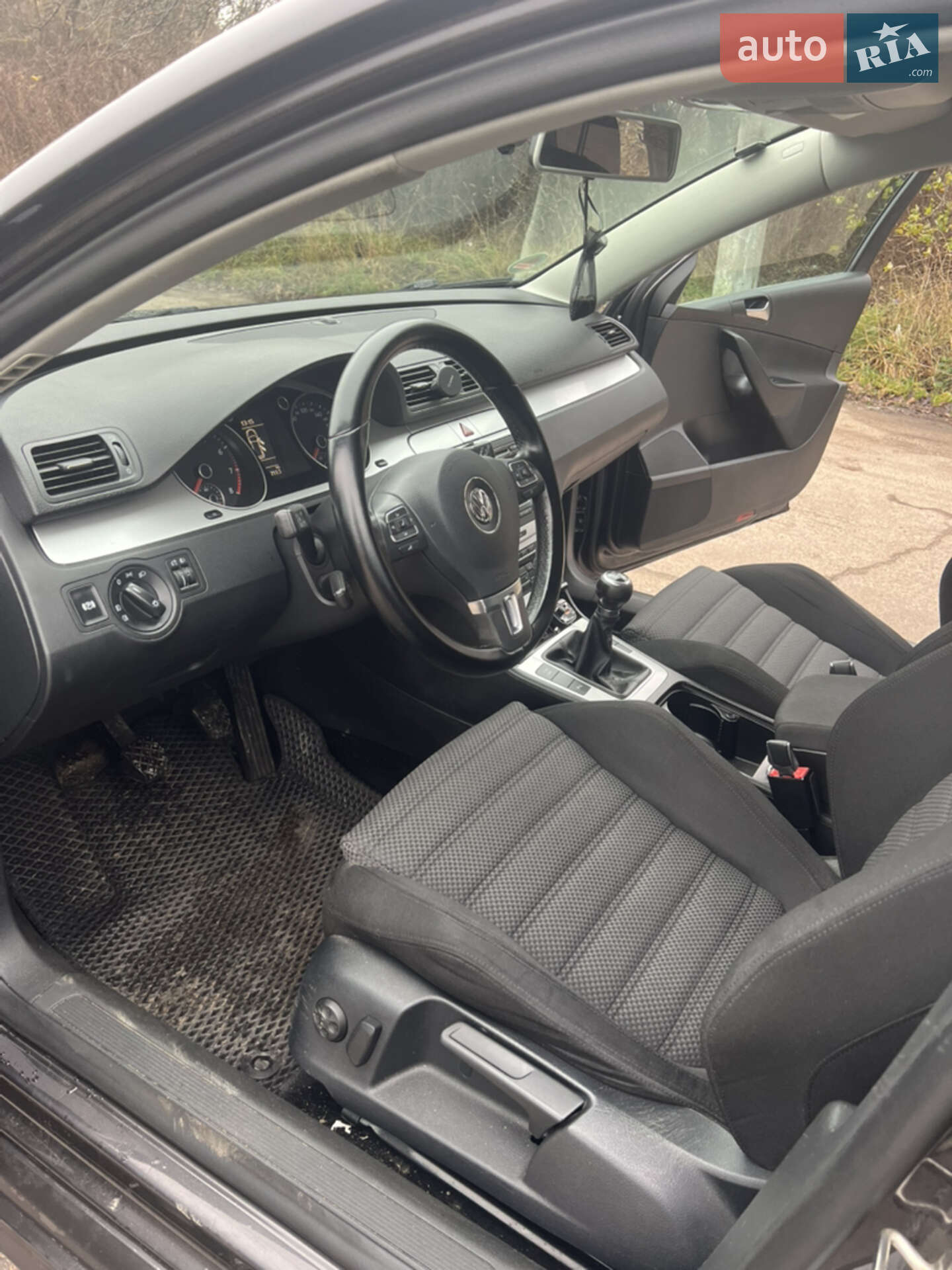 Volkswagen Passat 2010 VIN WVWZZZ3CZAE196907 фото оголошення 15 з 17