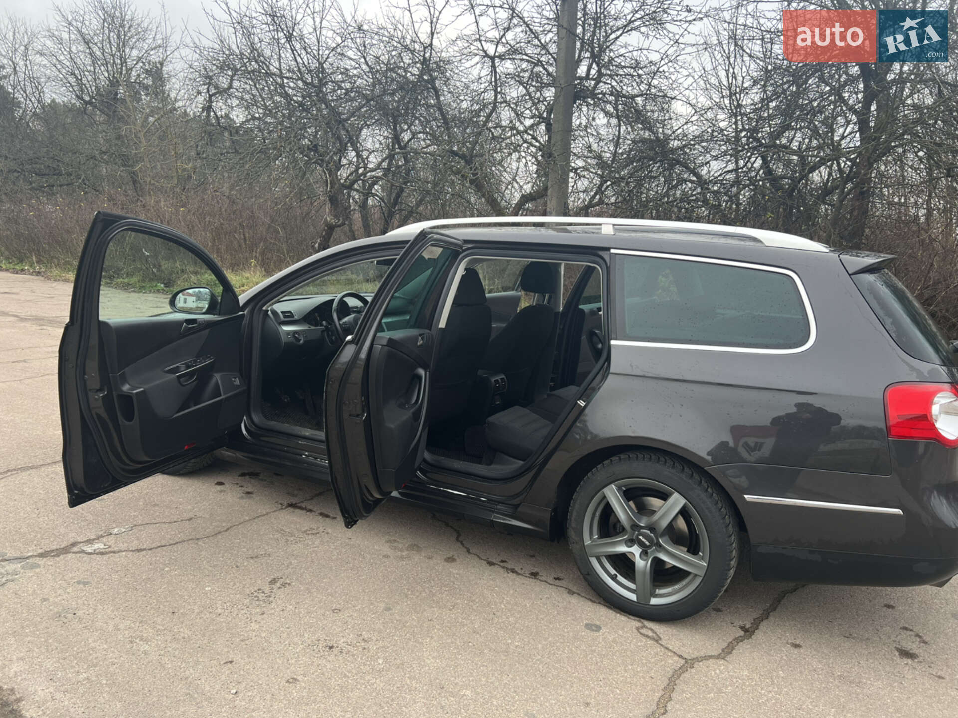 Volkswagen Passat 2010 VIN WVWZZZ3CZAE196907 фото оголошення 9 з 17