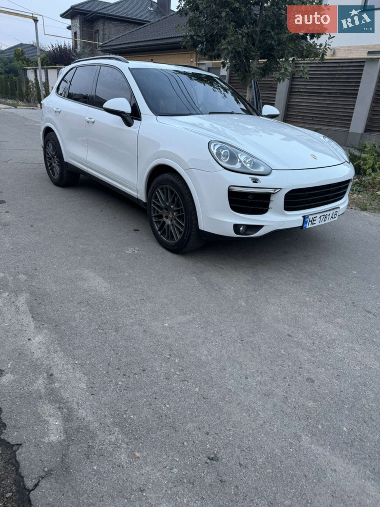 Porsche Cayenne 2016 VIN WP1ZZZ92ZHKA81712 фото оголошення 21 з 24