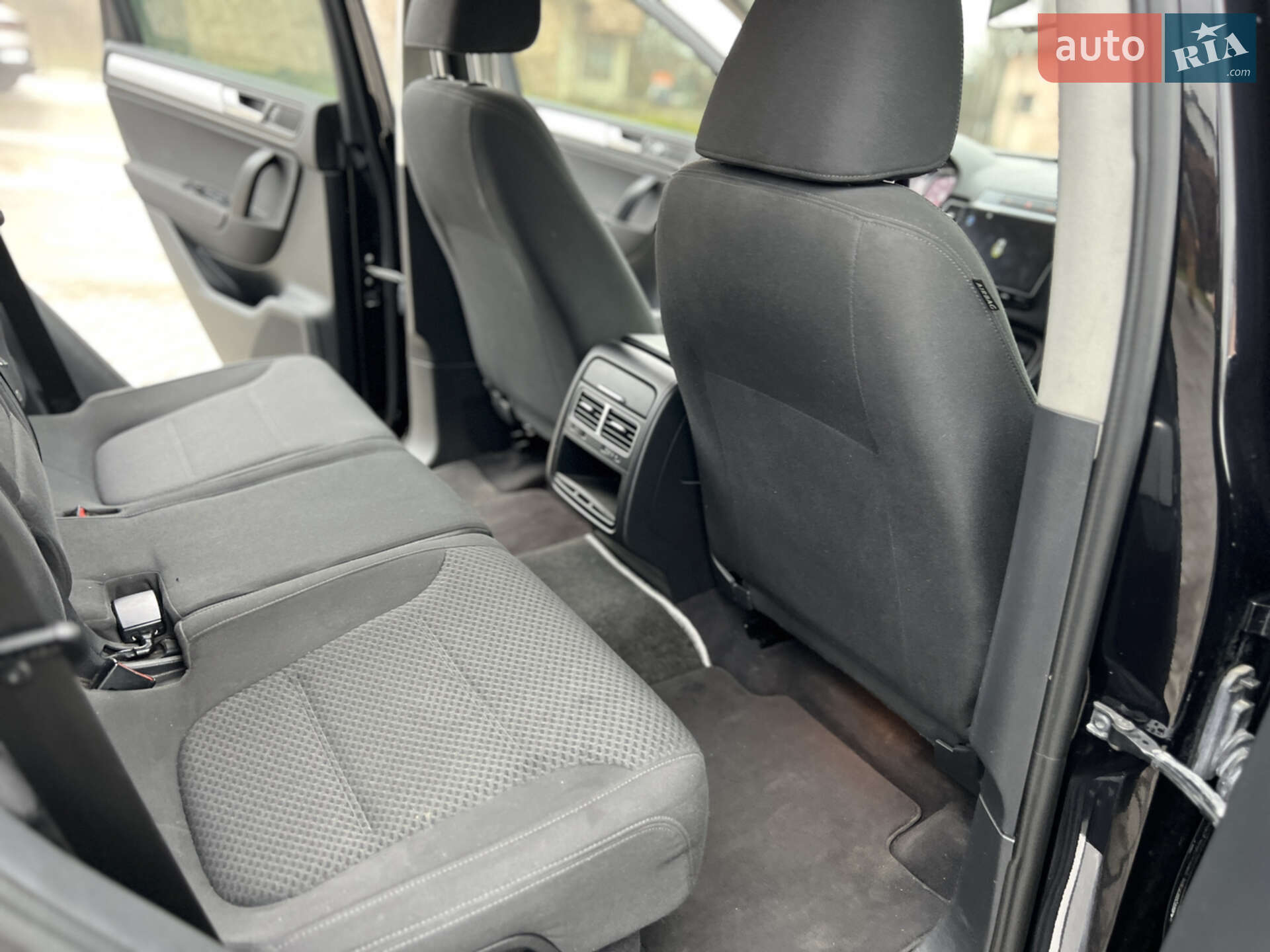 Volkswagen Touareg 2011 VIN WVGZZZ7PZBD046392 фото оголошення 14 з 31