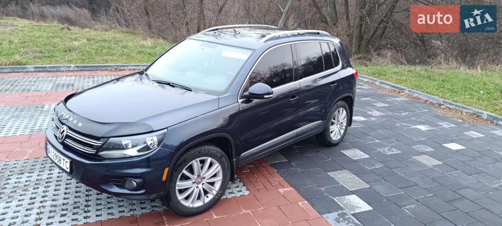 Volkswagen Tiguan 2011 VIN WVGAV7AX7CW516637 фото оголошення 3 з 12