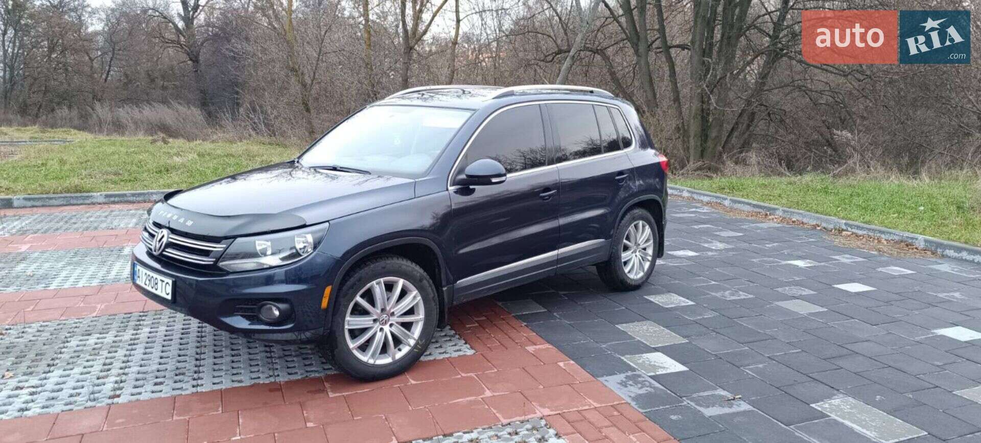 Volkswagen Tiguan 2011 VIN WVGAV7AX7CW516637 фото оголошення 2 з 12
