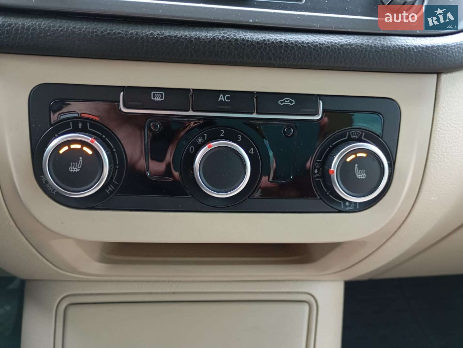 Volkswagen Tiguan 2012 VIN WVGAV7AX3CW605928 фото оголошення 10 з 12