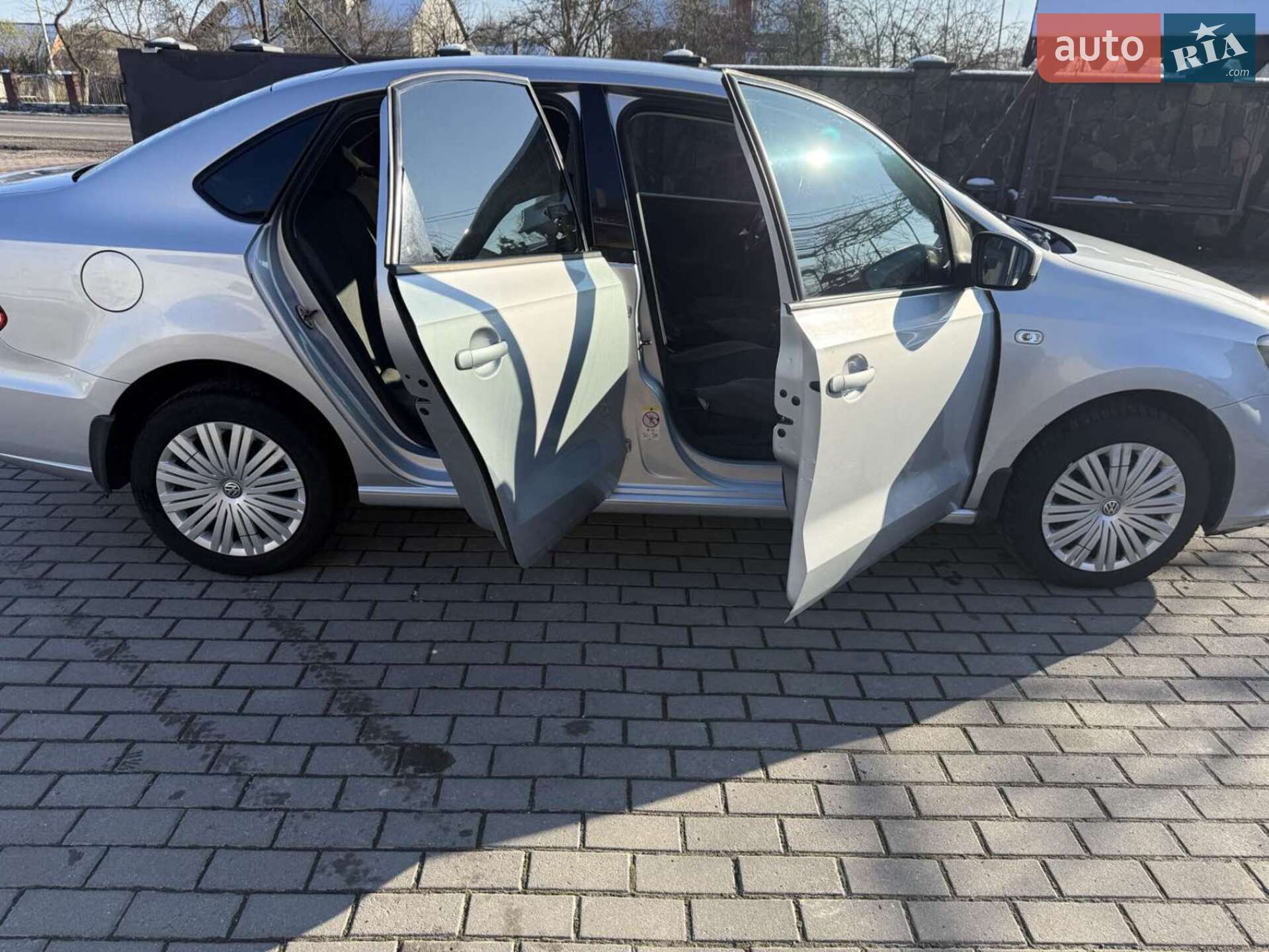 Volkswagen Polo 2018 VIN XW8ZZZ61ZJG036711 фото оголошення 3 з 14