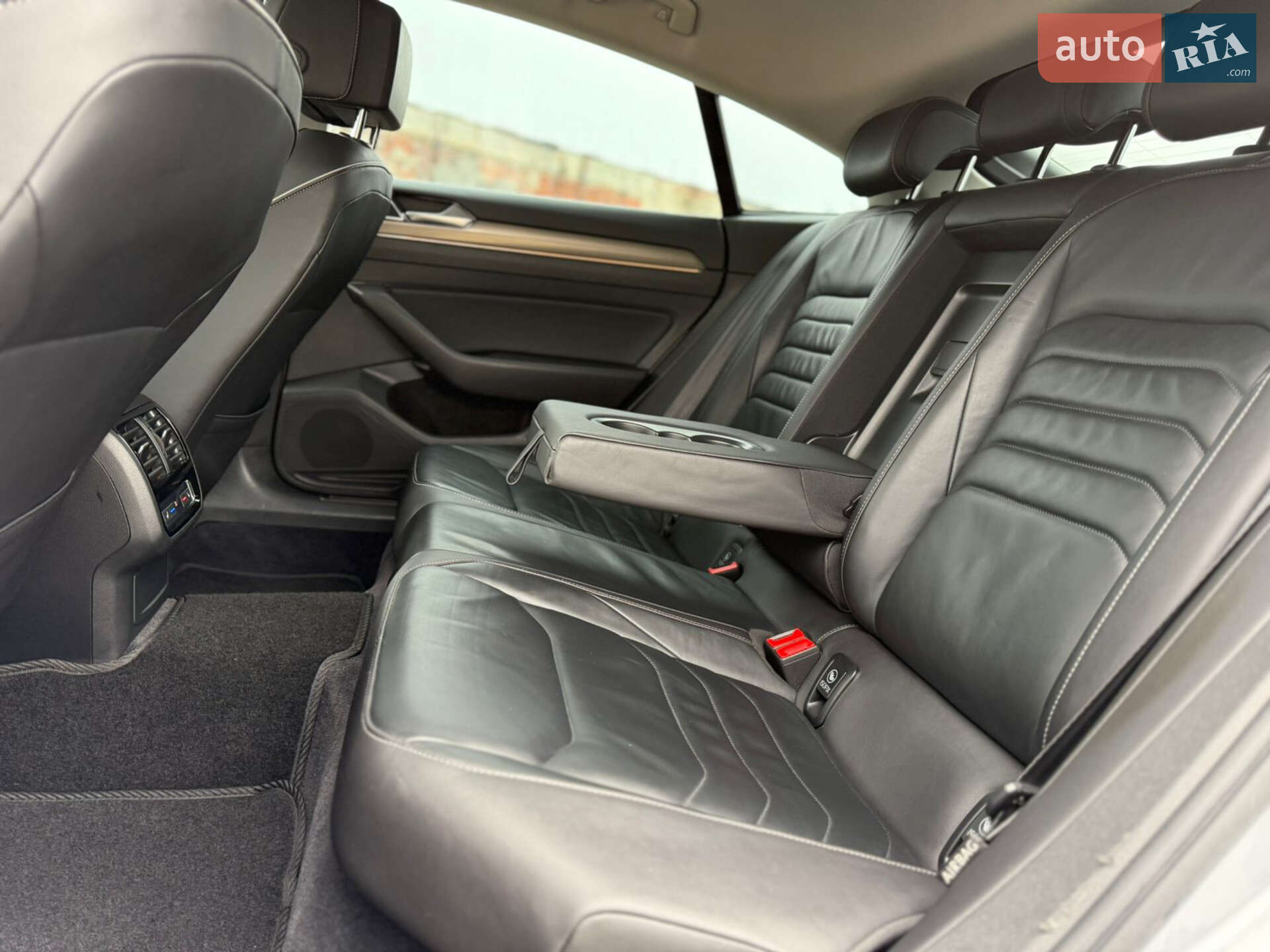 Volkswagen Arteon 2019 VIN WVWZZZ3HZKE013620 фото оголошення 8 з 15