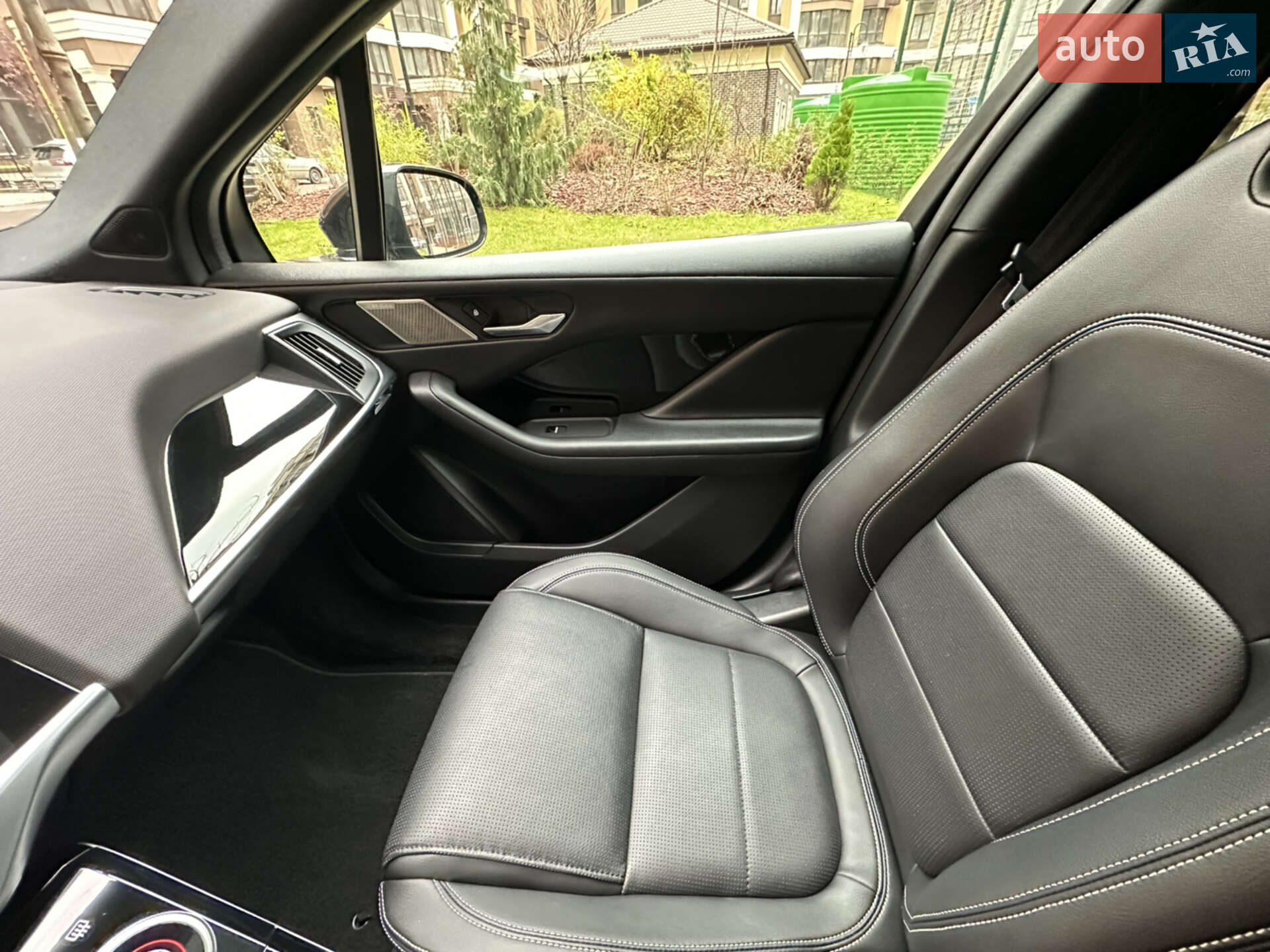 Jaguar I-Pace 2022 VIN SADHA2B14P1625396 фото оголошення 13 з 26