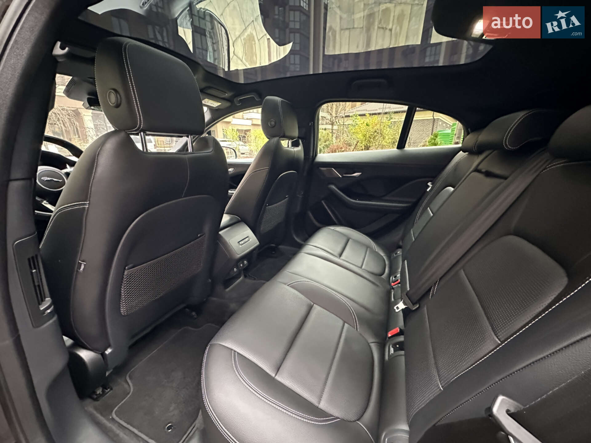 Jaguar I-Pace 2022 VIN SADHA2B14P1625396 фото оголошення 16 з 26