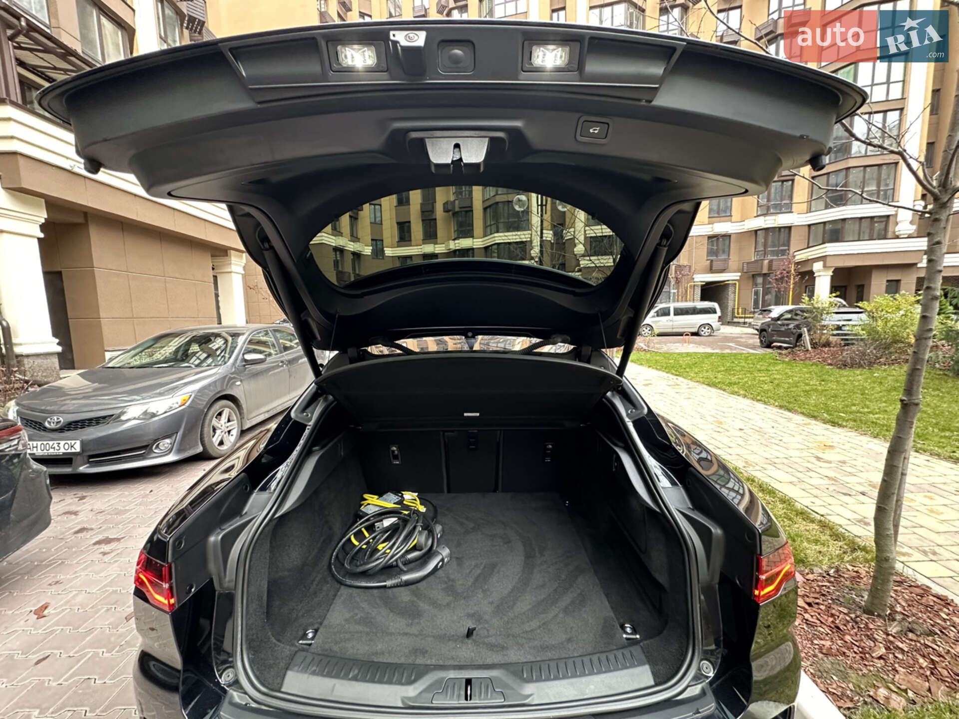 Jaguar I-Pace 2022 VIN SADHA2B14P1625396 фото оголошення 19 з 26