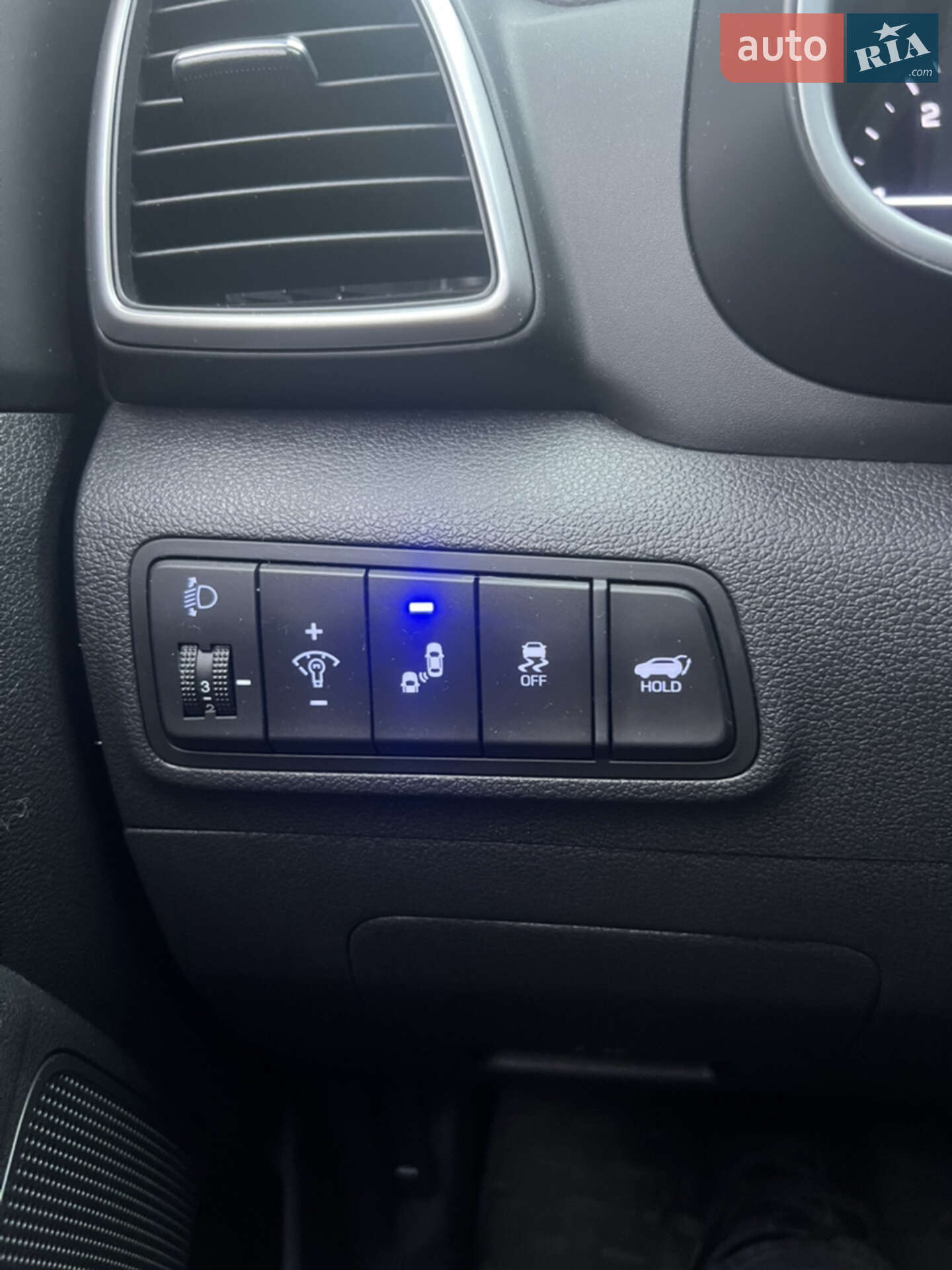 Hyundai Tucson 2019 VIN TMAJ3817GLJ998681 фото оголошення 12 з 25
