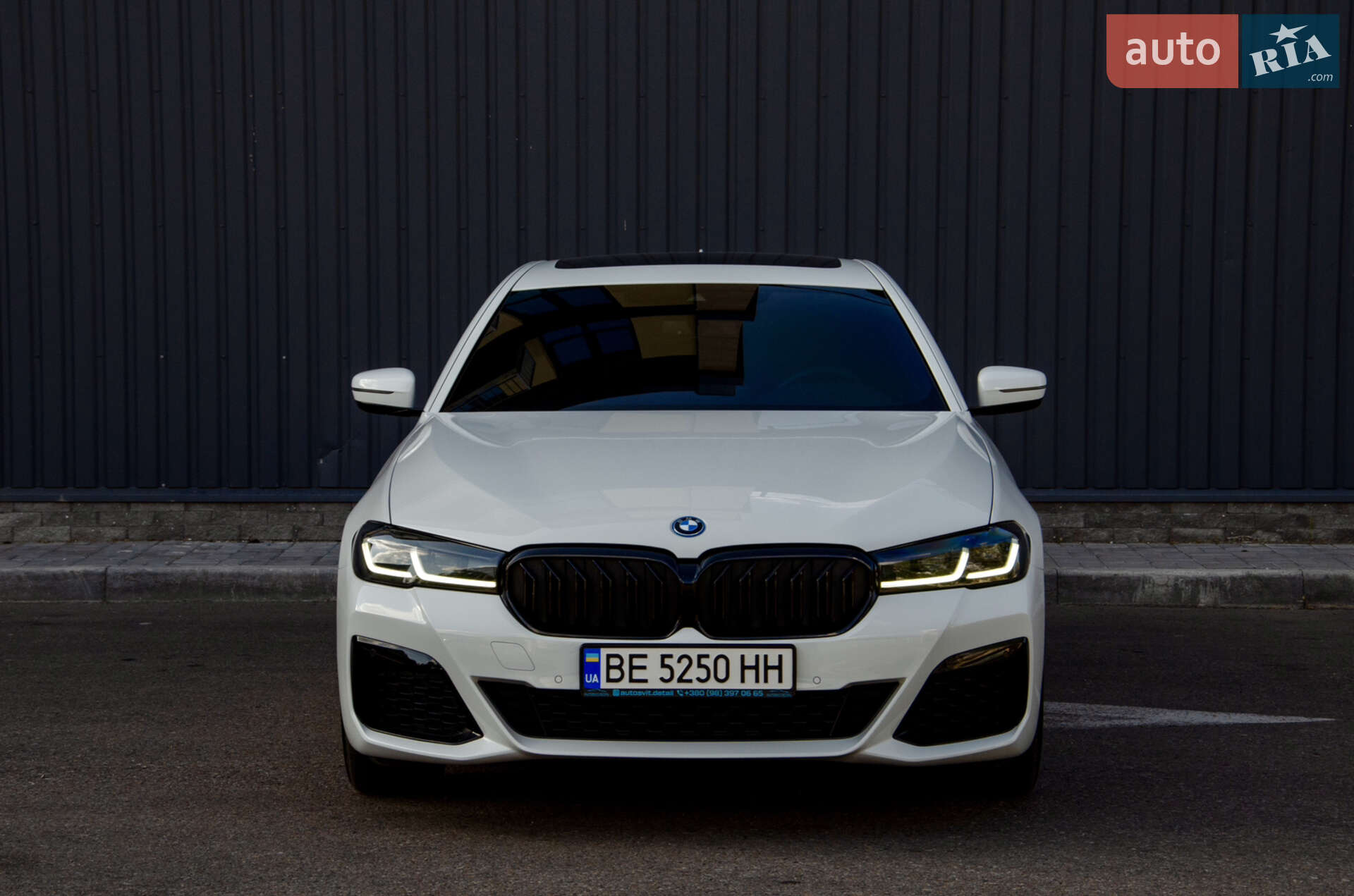 BMW 5 Series 2022 VIN WBA13AG09NCK29030 фото оголошення 3 з 23