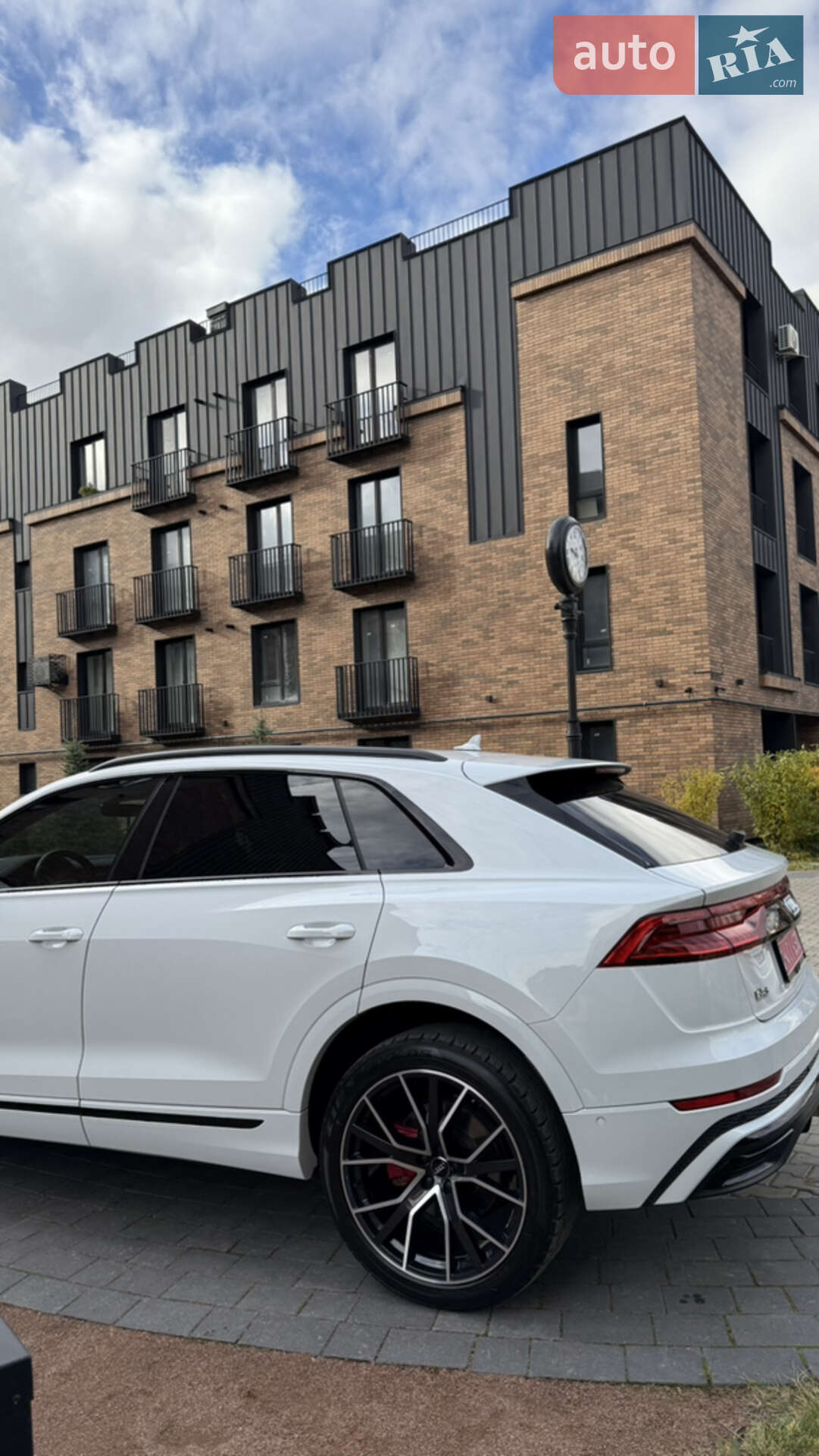 Audi Q8 2019 VIN WA1FVAF17KD039031 фото оголошення 9 з 48