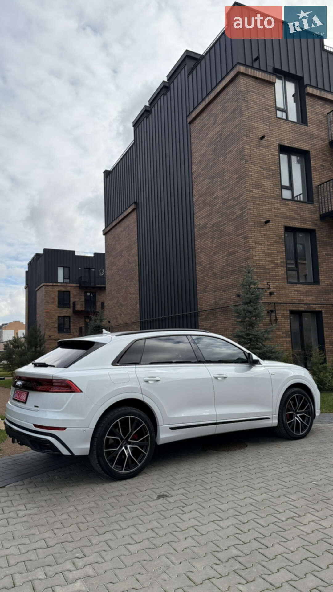 Audi Q8 2019 VIN WA1FVAF17KD039031 фото оголошення 10 з 48