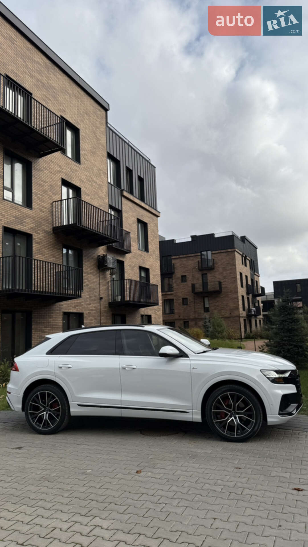 Audi Q8 2019 VIN WA1FVAF17KD039031 фото оголошення 11 з 48