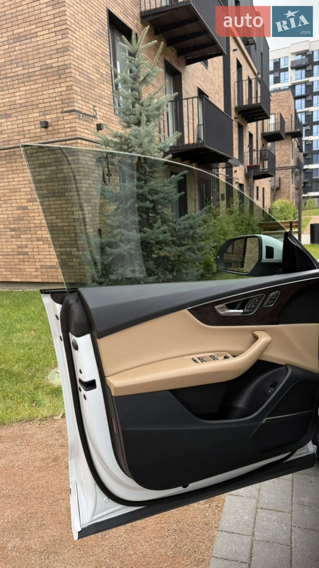 Audi Q8 2019 VIN WA1FVAF17KD039031 фото оголошення 27 з 30
