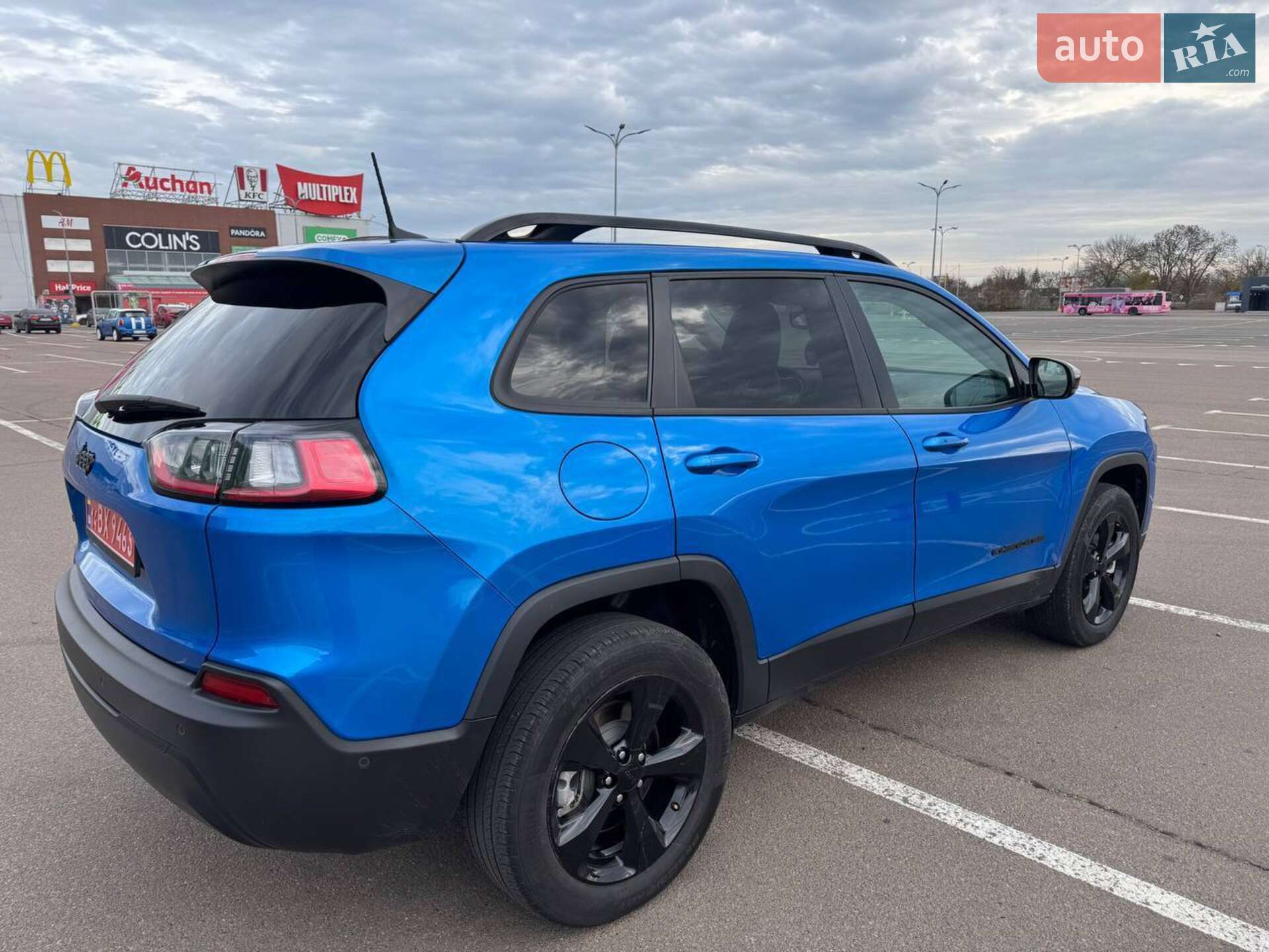 Jeep Cherokee 2023 VIN 1C4PJMMB8PD104673 фото оголошення 3 з 22