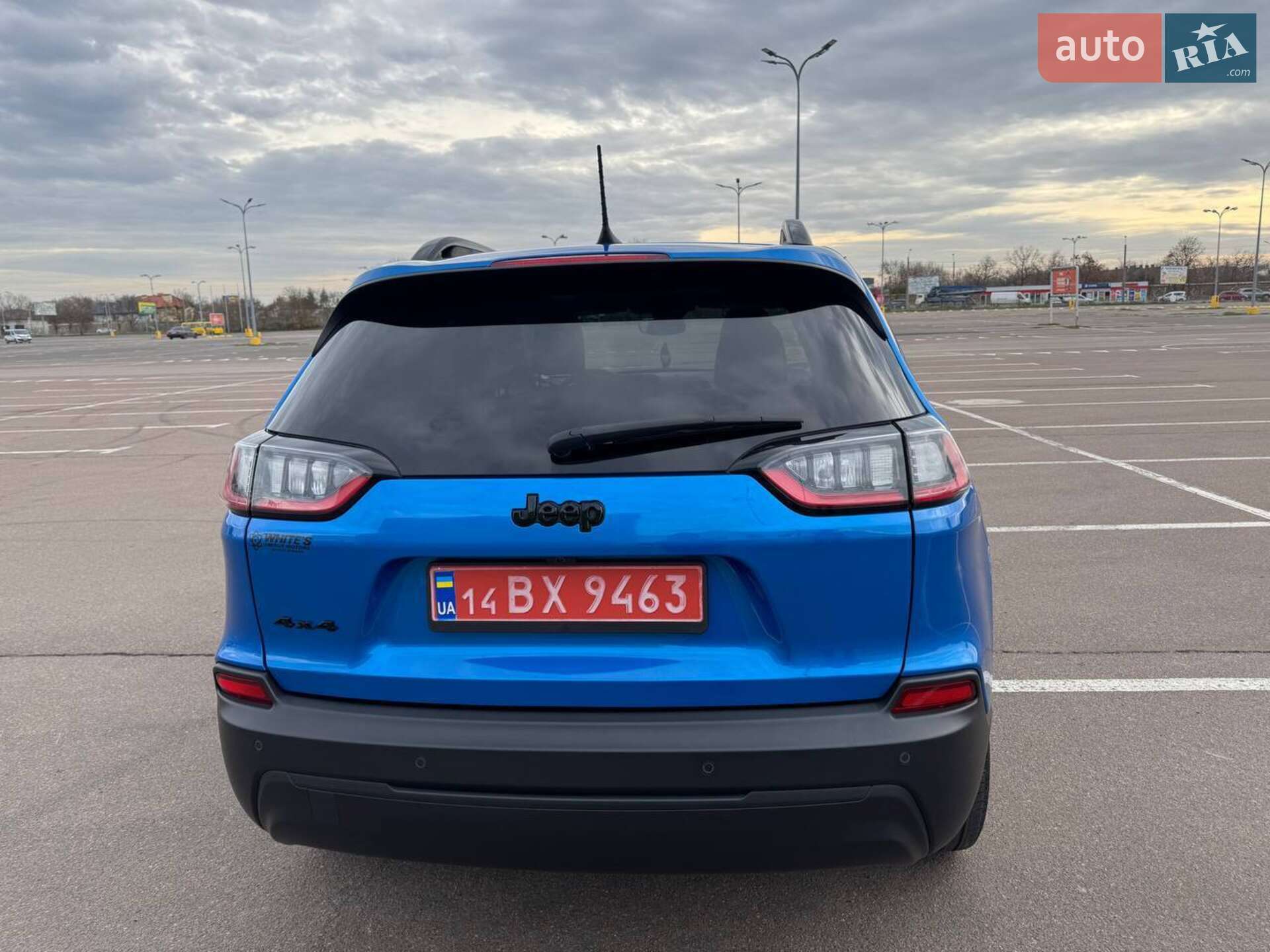 Jeep Cherokee 2023 VIN 1C4PJMMB8PD104673 фото оголошення 5 з 22