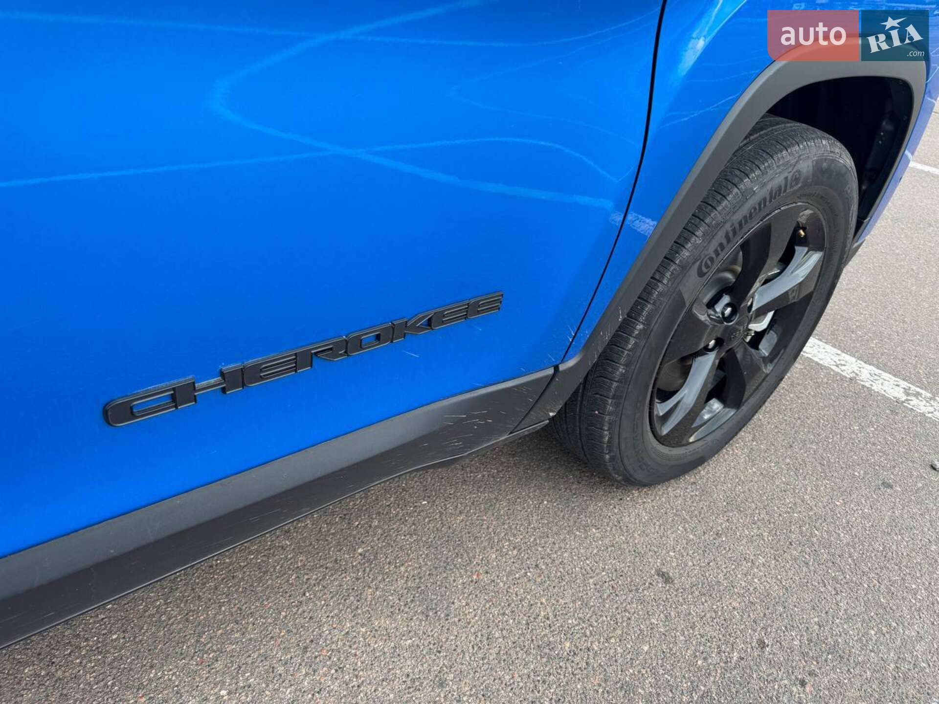 Jeep Cherokee 2023 VIN 1C4PJMMB8PD104673 фото оголошення 8 з 22