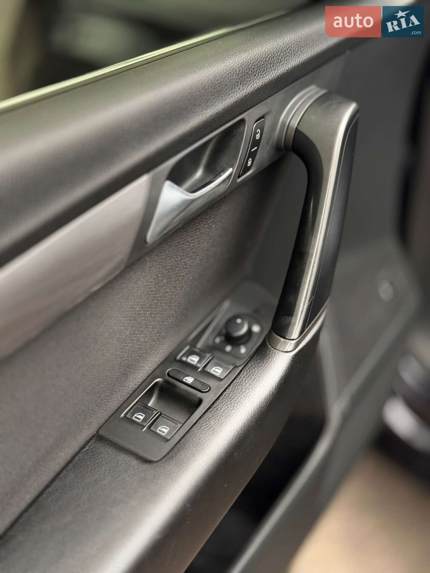 Volkswagen Passat 2012 VIN WVWZZZ3CZCE186184 фото оголошення 19 з 24