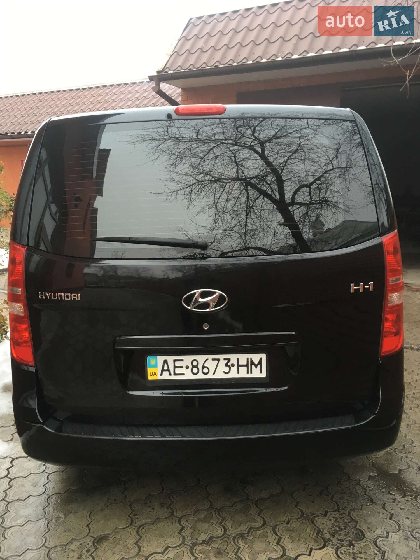 Hyundai H-1 2011 VIN KMHWH81JABU340040 фото оголошення 3 з 7