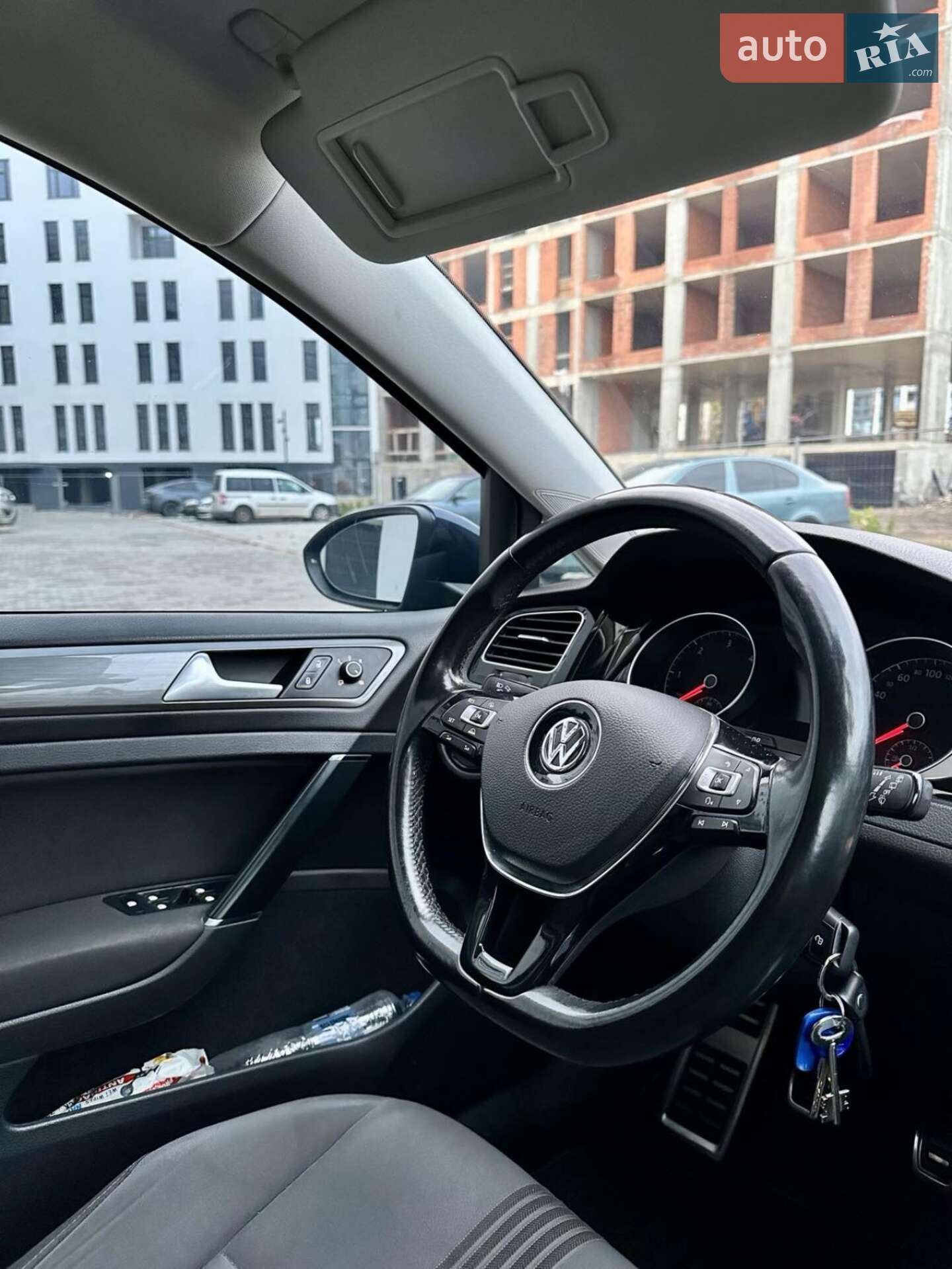 Volkswagen Golf 2016 VIN WVWZZZAUZHP509747 фото оголошення 2 з 12
