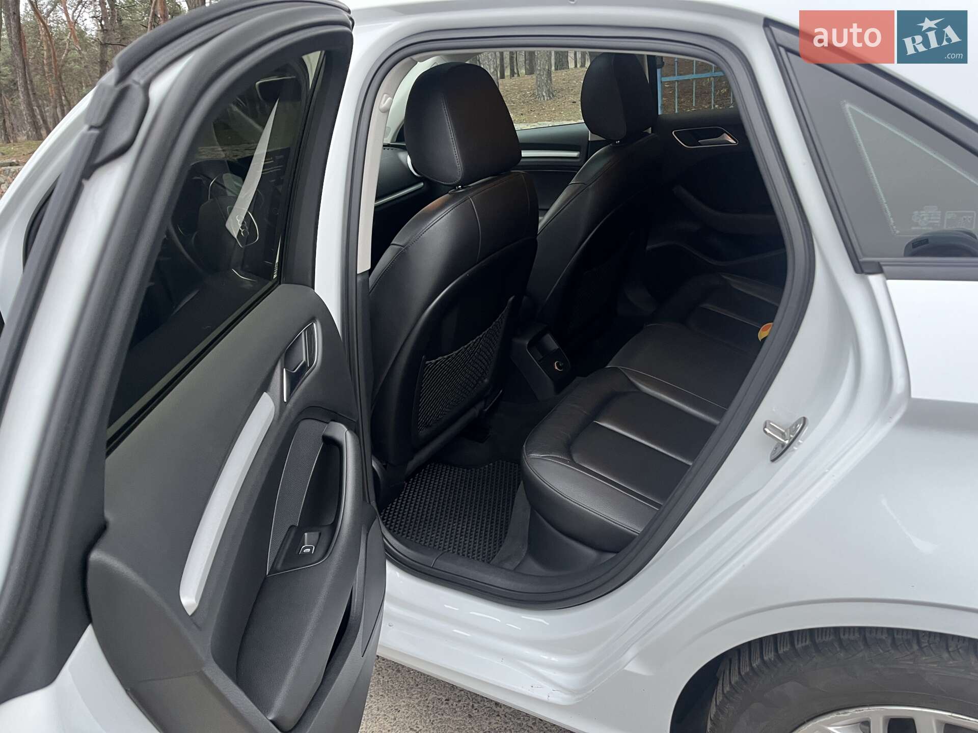 Audi A3 2016 VIN WAUZZZ8V7G1111552 фото оголошення 3 з 11