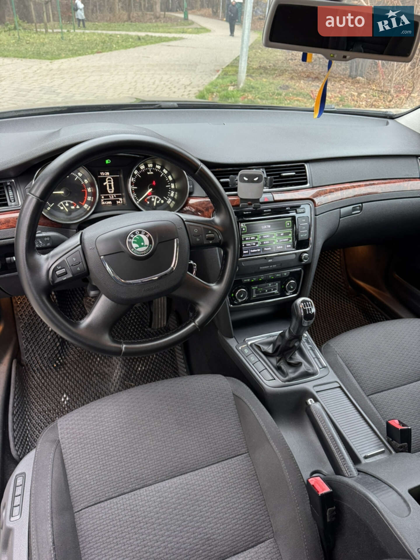 Skoda Superb 2010 VIN TMBCF93T5B9037906 фото оголошення 17 з 30