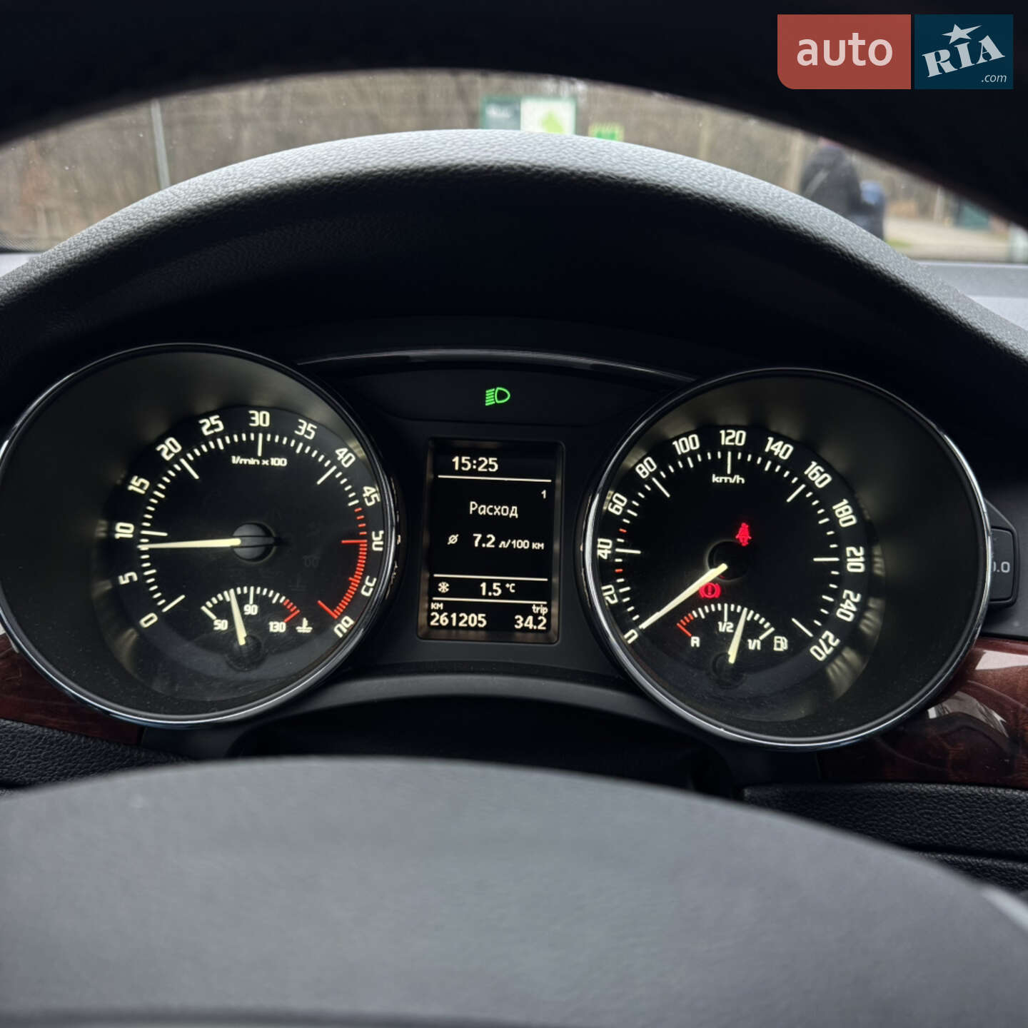 Skoda Superb 2010 VIN TMBCF93T5B9037906 фото оголошення 24 з 30