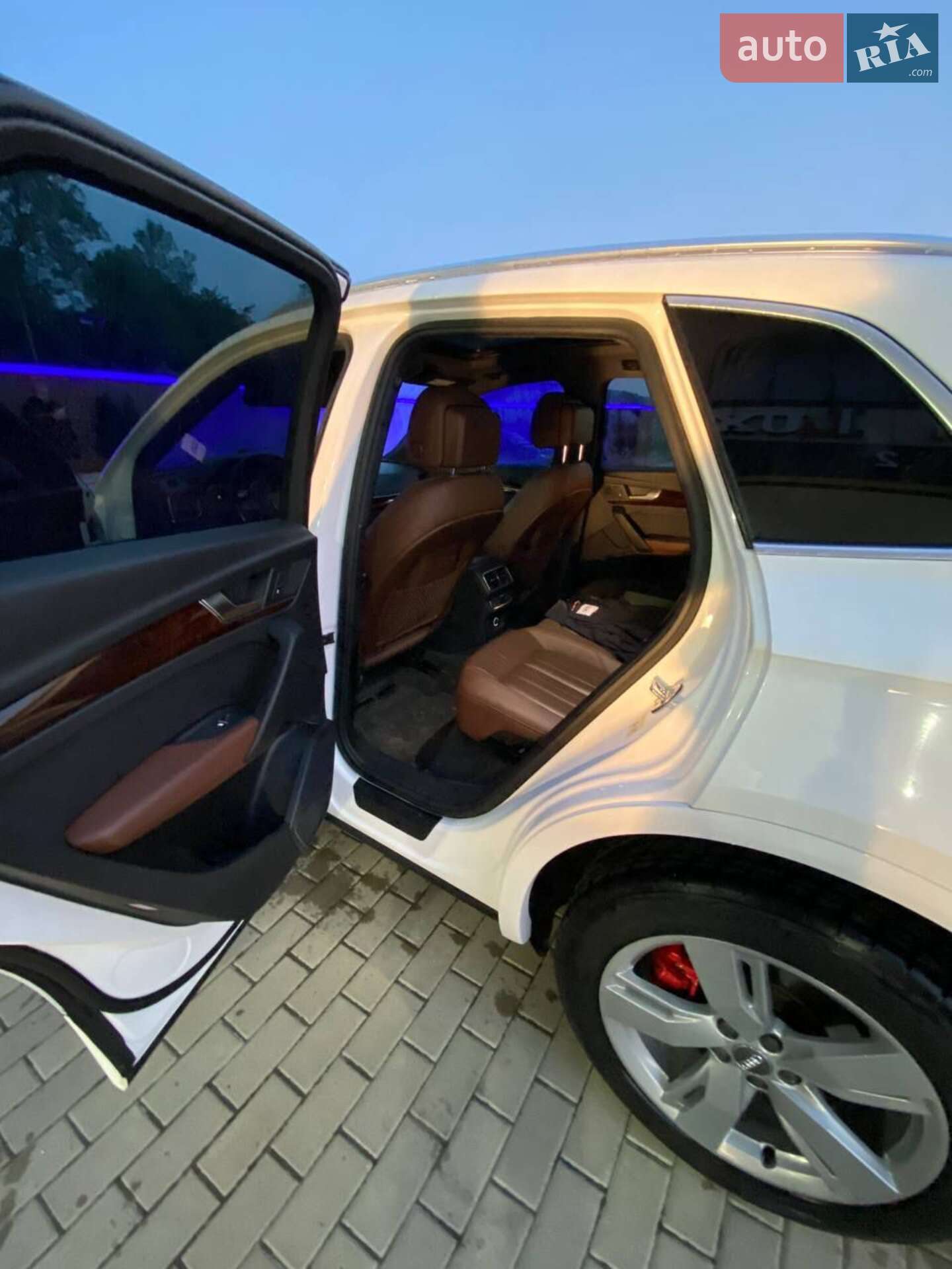 Audi Q5 2017 VIN WA1BNAFY0J2097259 фото оголошення 10 з 21