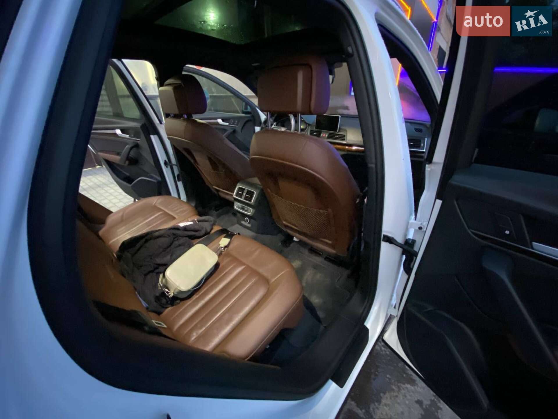 Audi Q5 2017 VIN WA1BNAFY0J2097259 фото оголошення 17 з 21