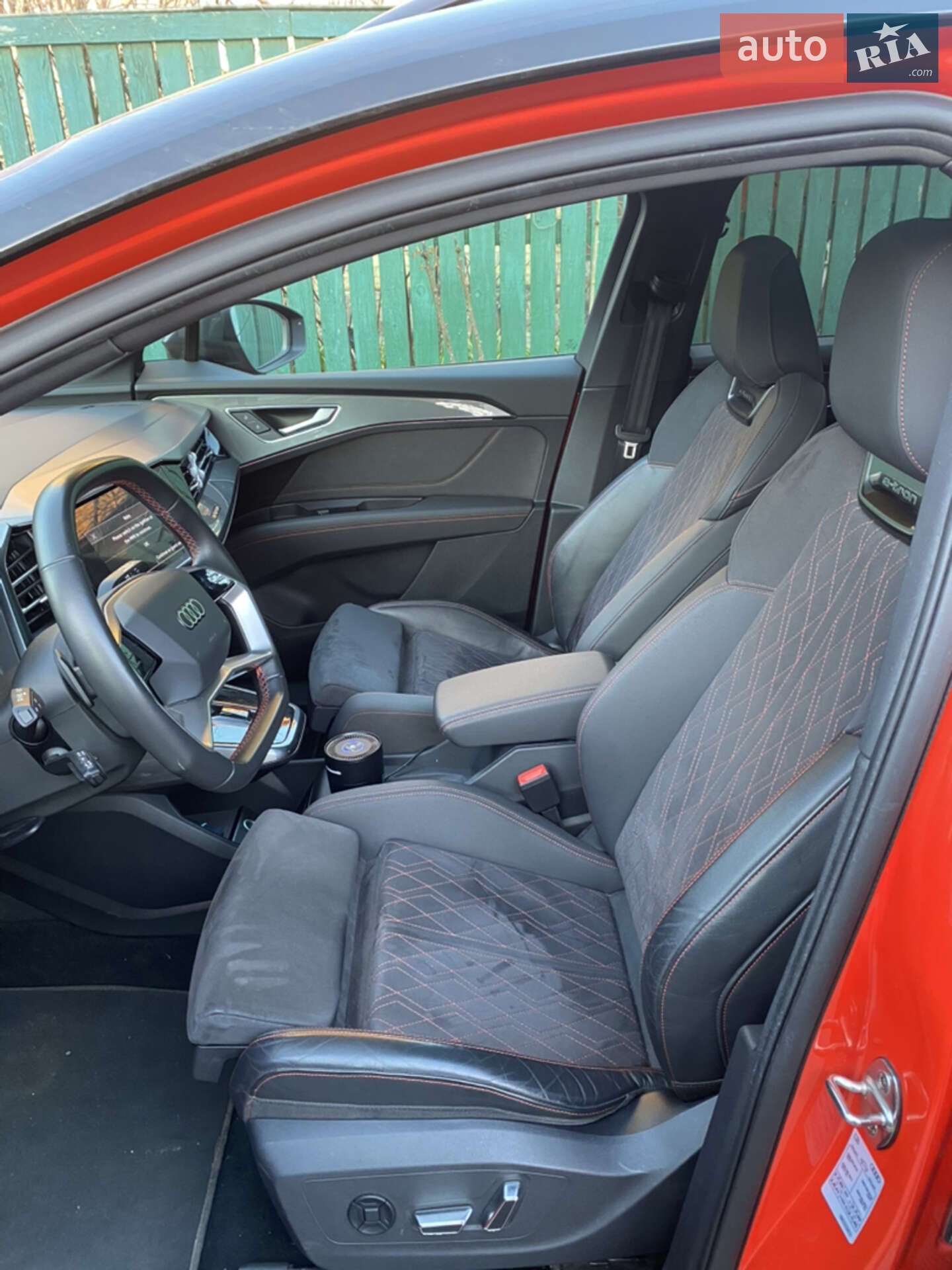 Audi Q5 e-tron 2022 VIN LSV1C5G48N2010060 фото оголошення 32 з 41